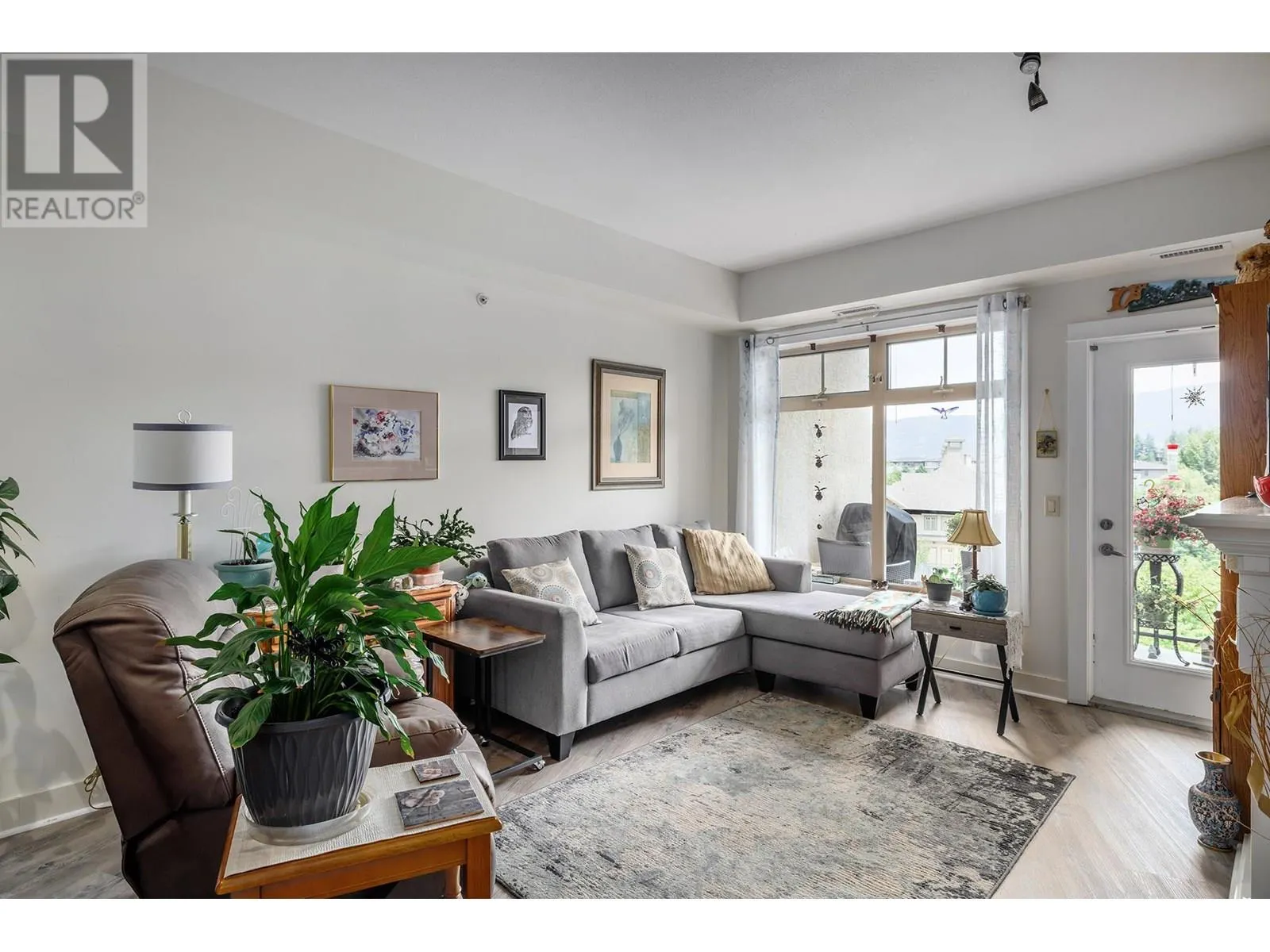 2551 Shoreline Drive Unit# 406
