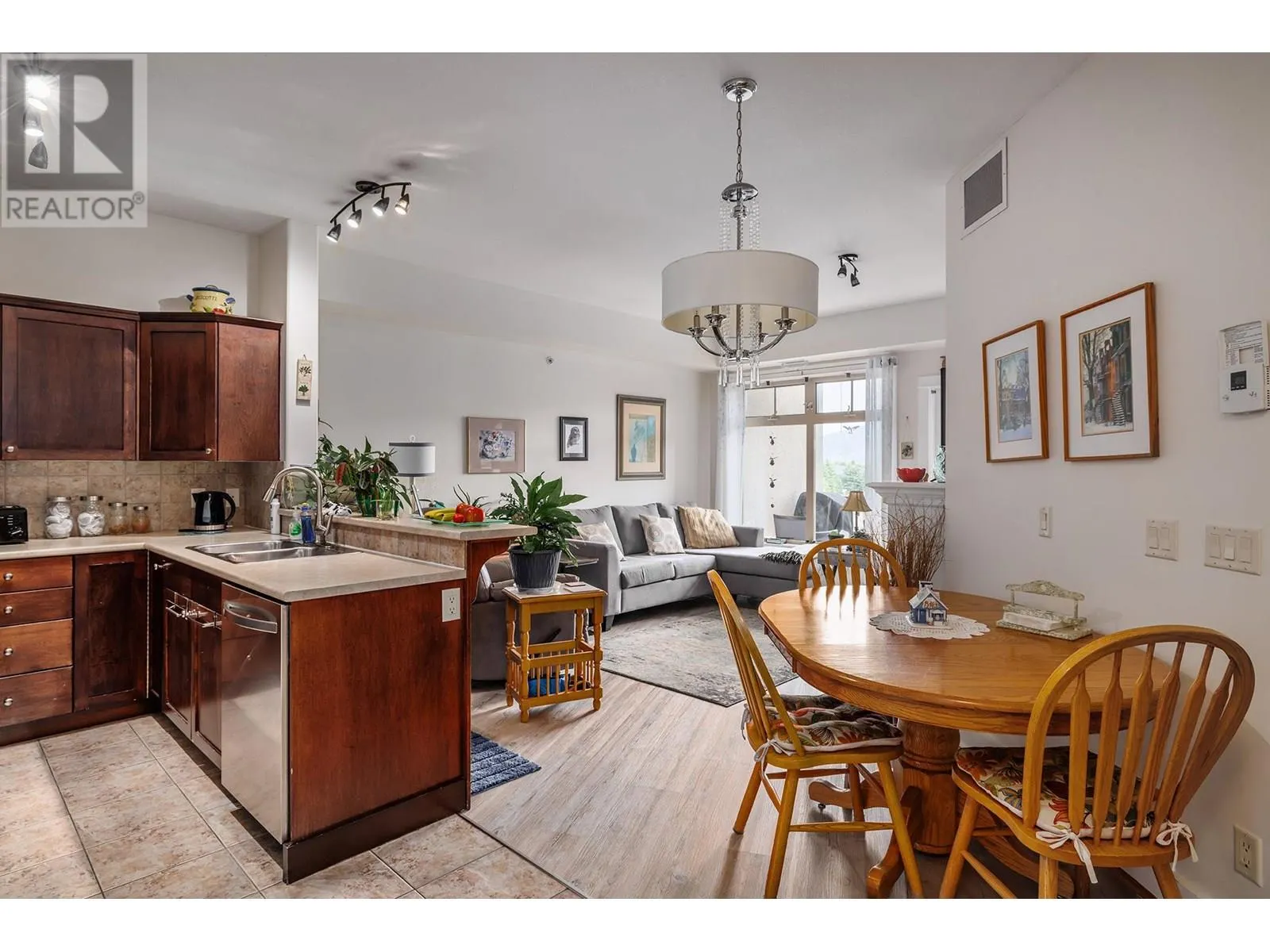 2551 Shoreline Drive Unit# 406