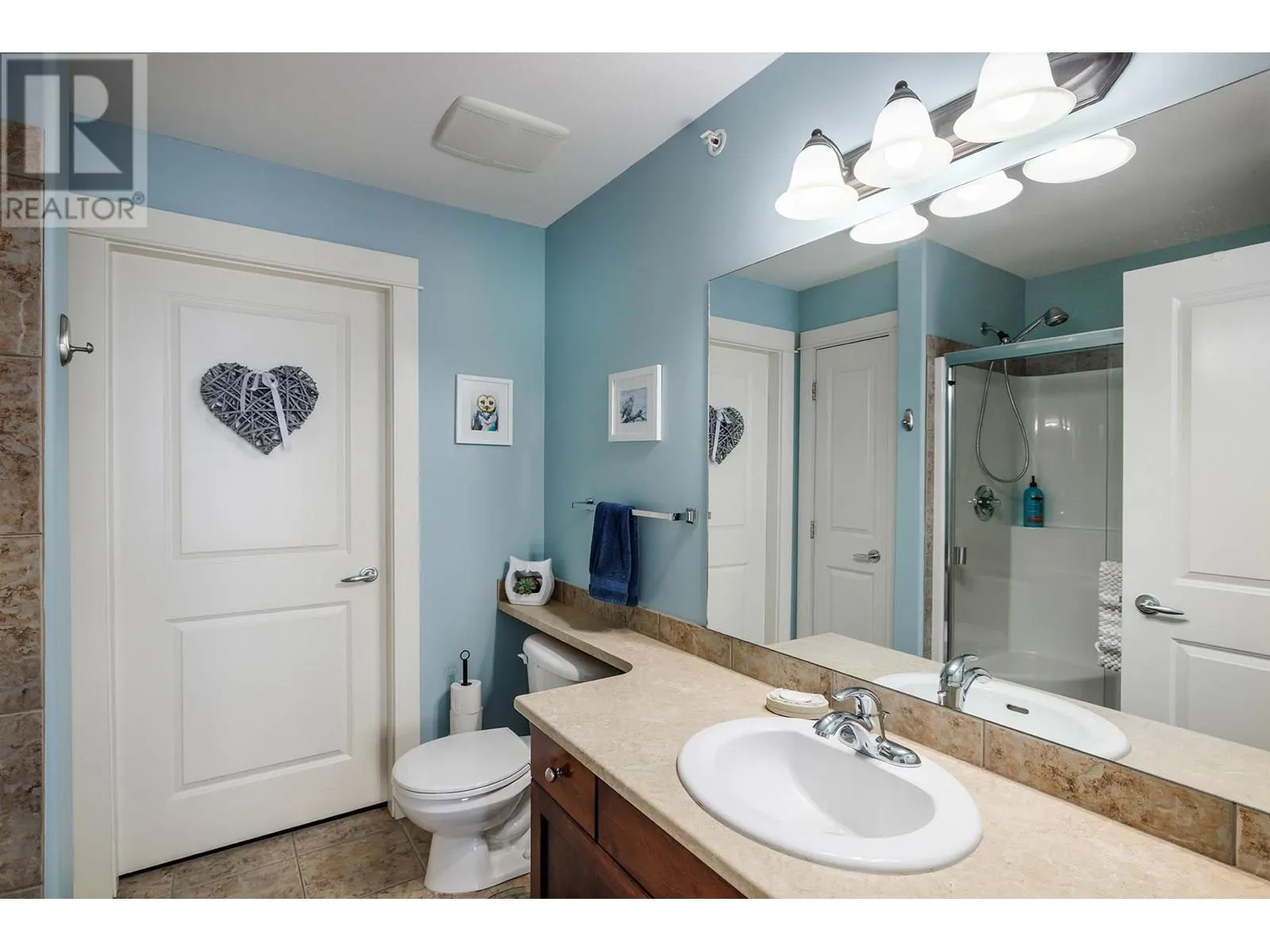 2551 Shoreline Drive Unit# 406