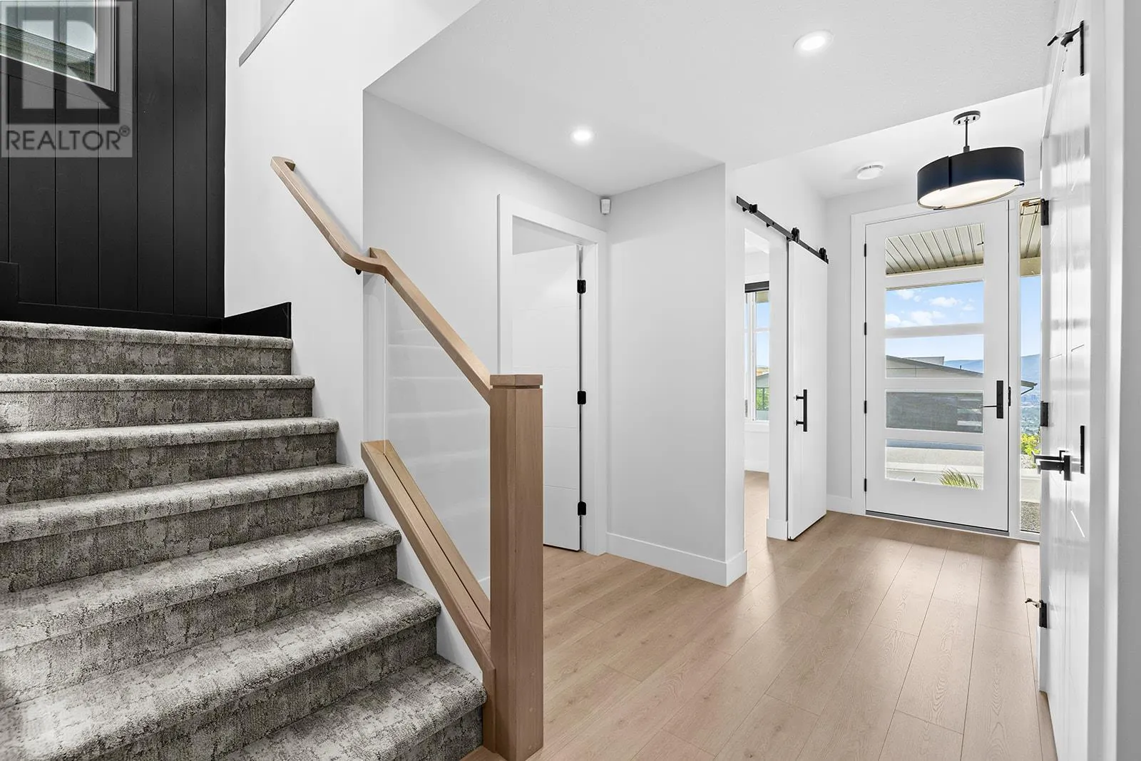 1165 Lone Pine Drive
