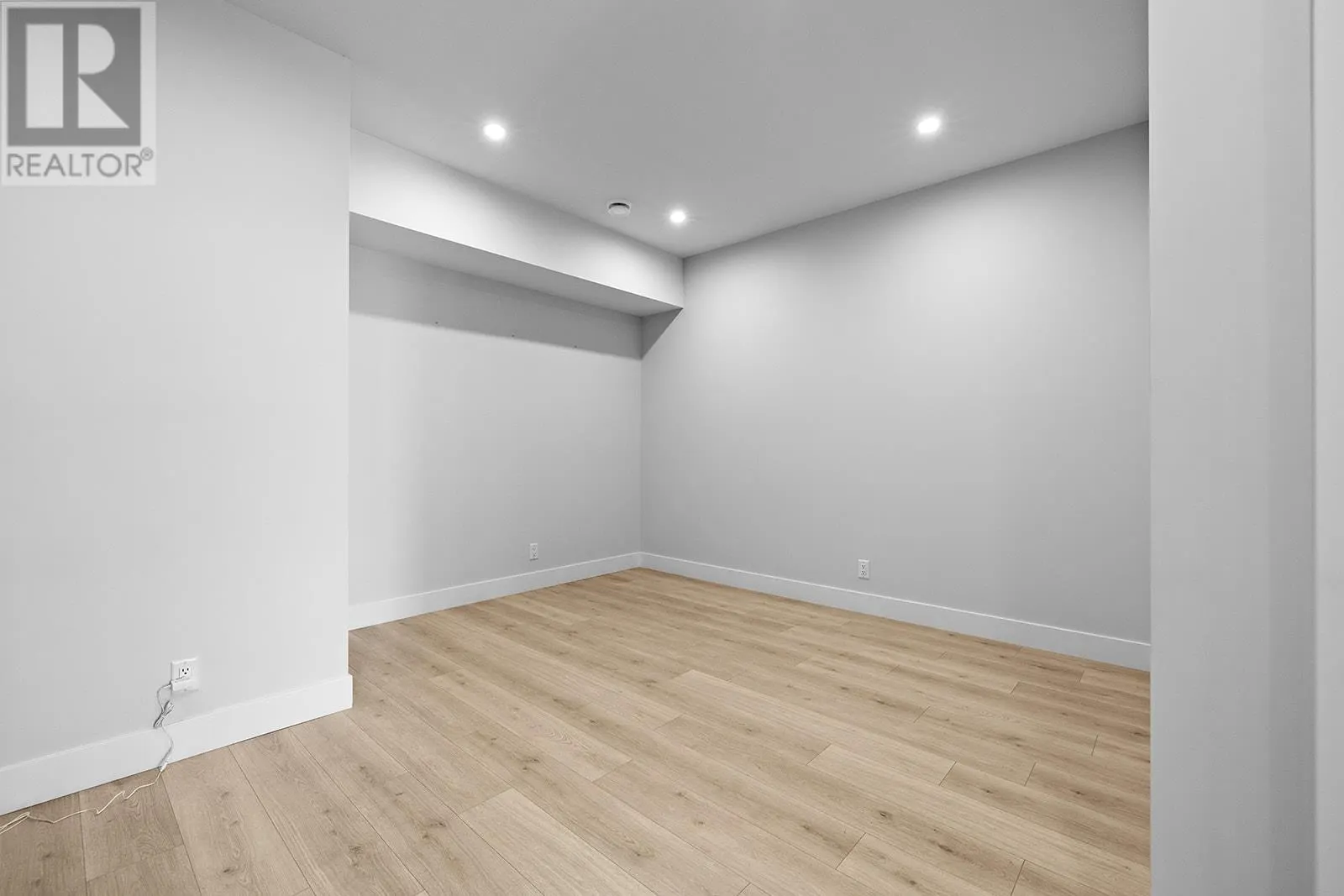 1165 Lone Pine Drive