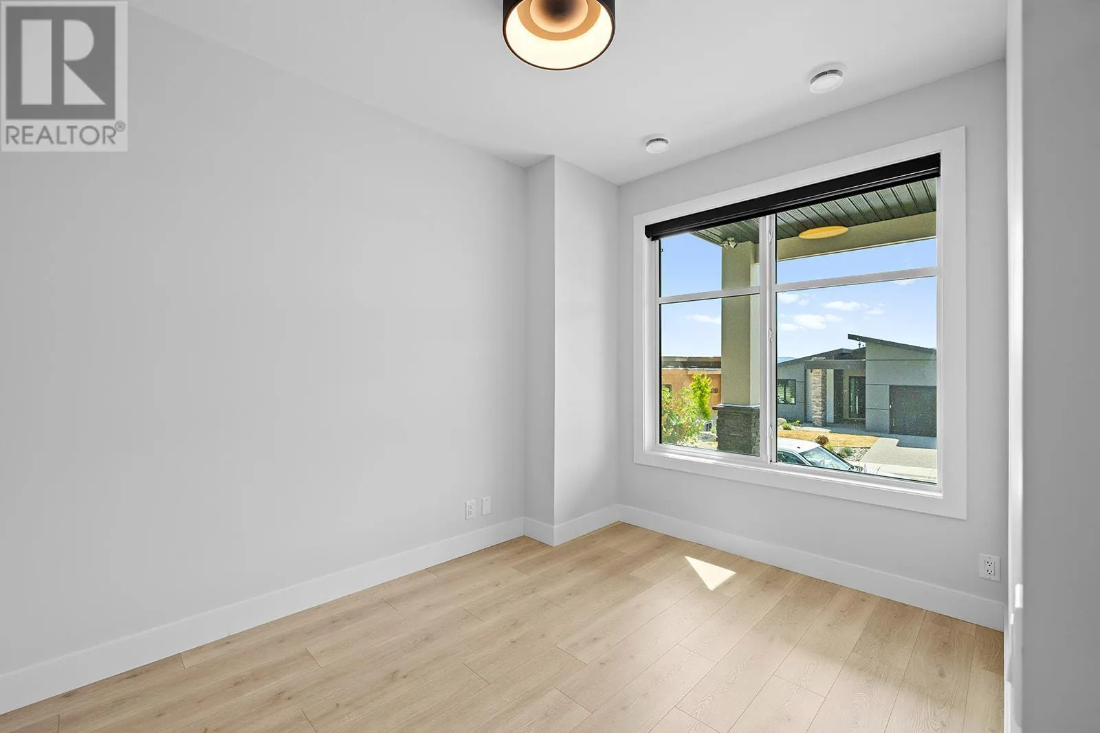 1165 Lone Pine Drive