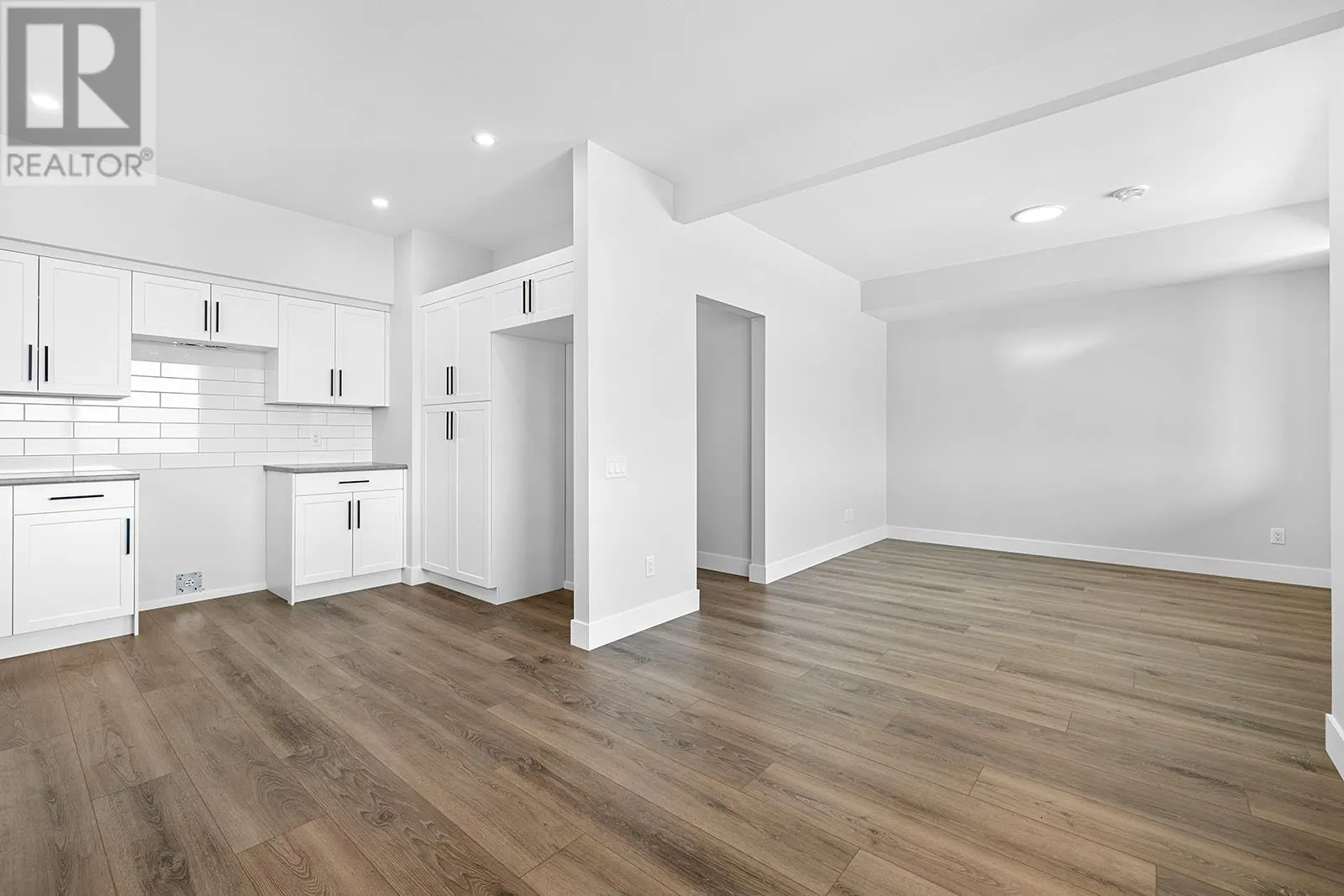 1154 Lone Pine Drive