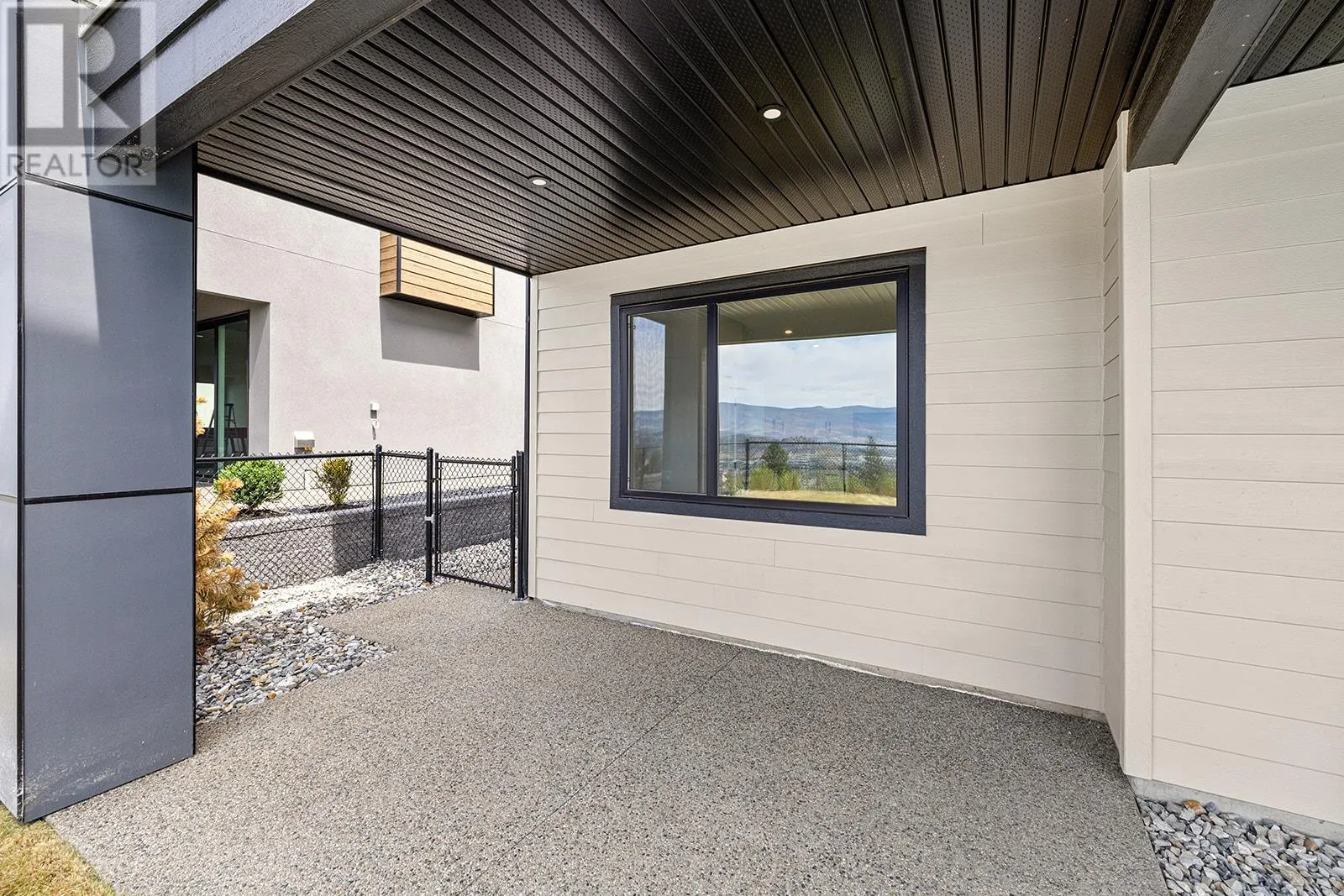 1154 Lone Pine Drive