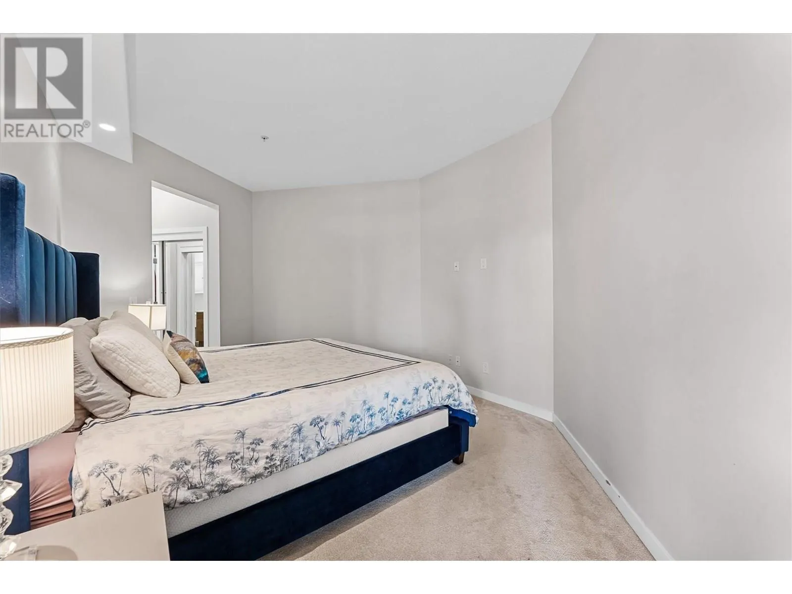 1933 Ambrosi Road Unit# 206
