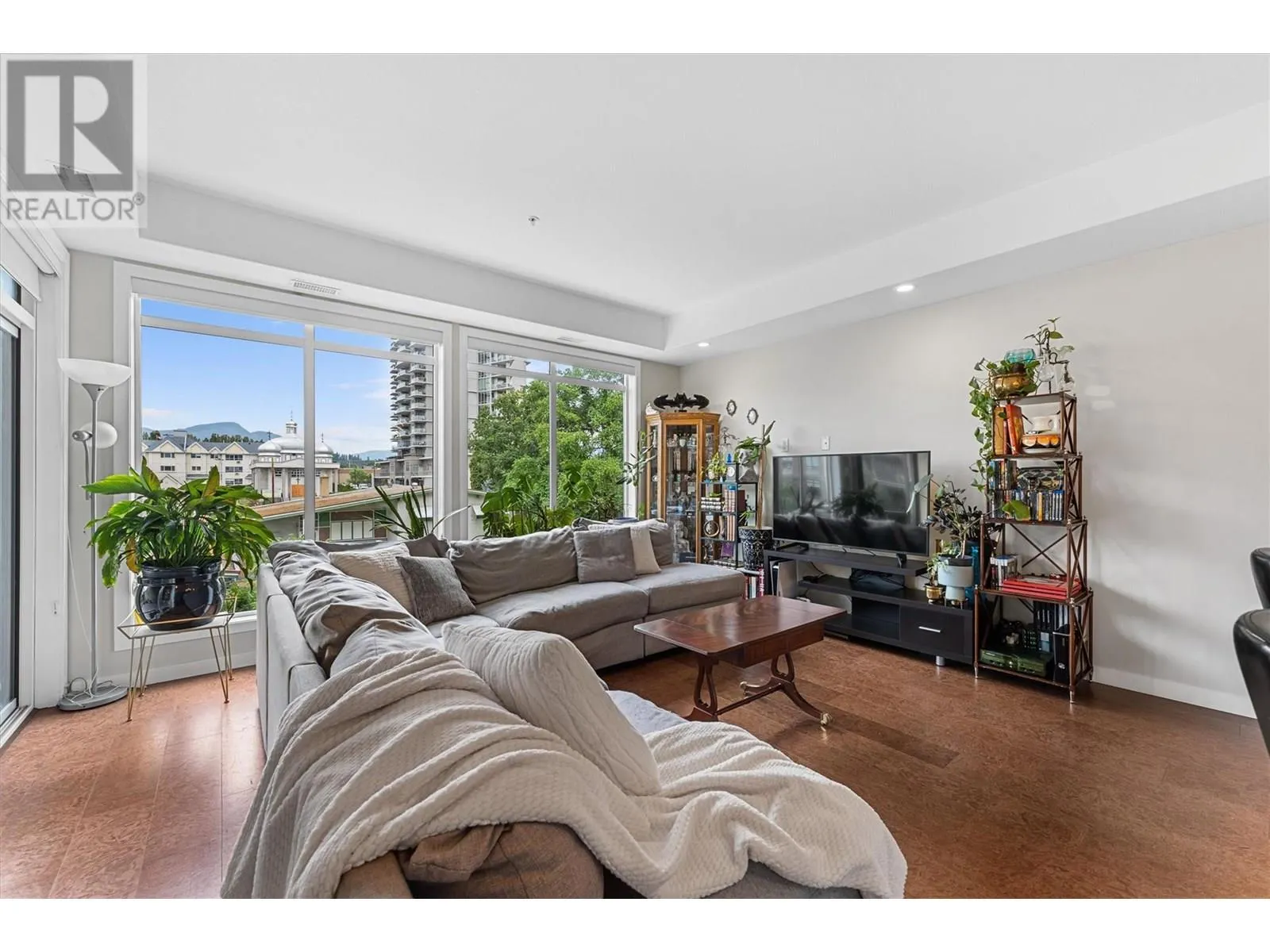 1933 Ambrosi Road Unit# 206