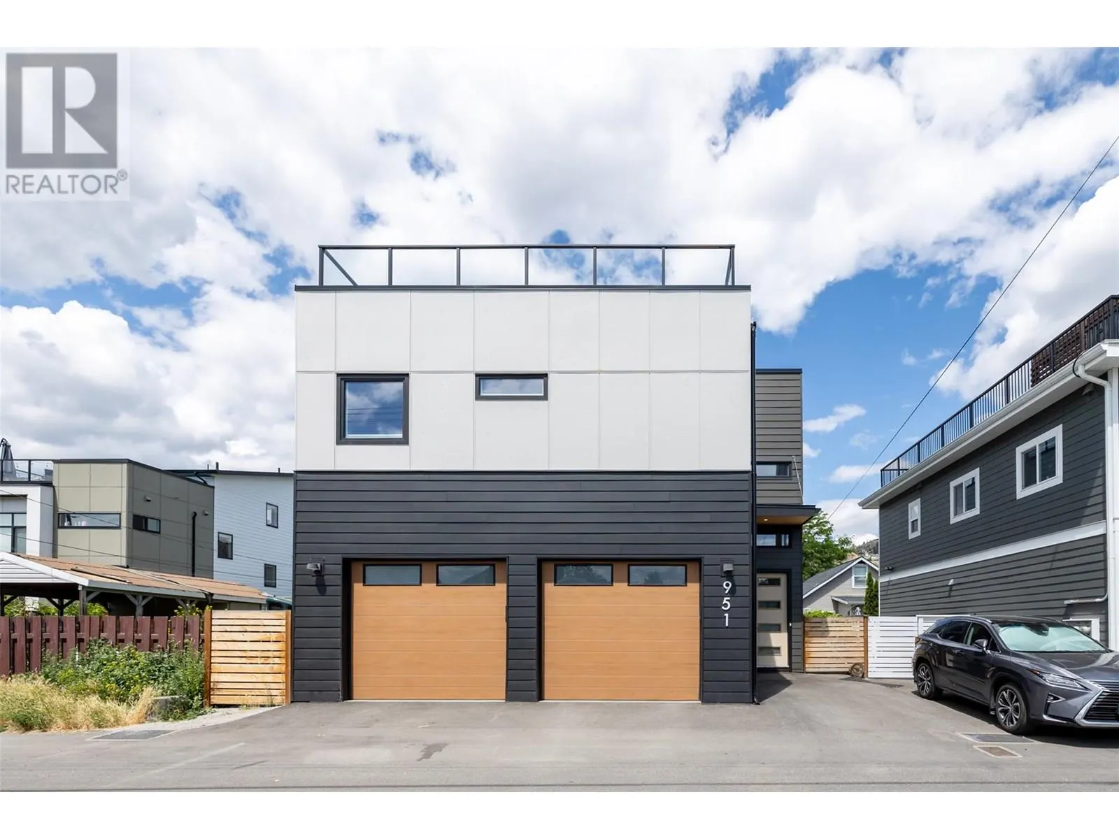 949 & 951 Coronation Avenue