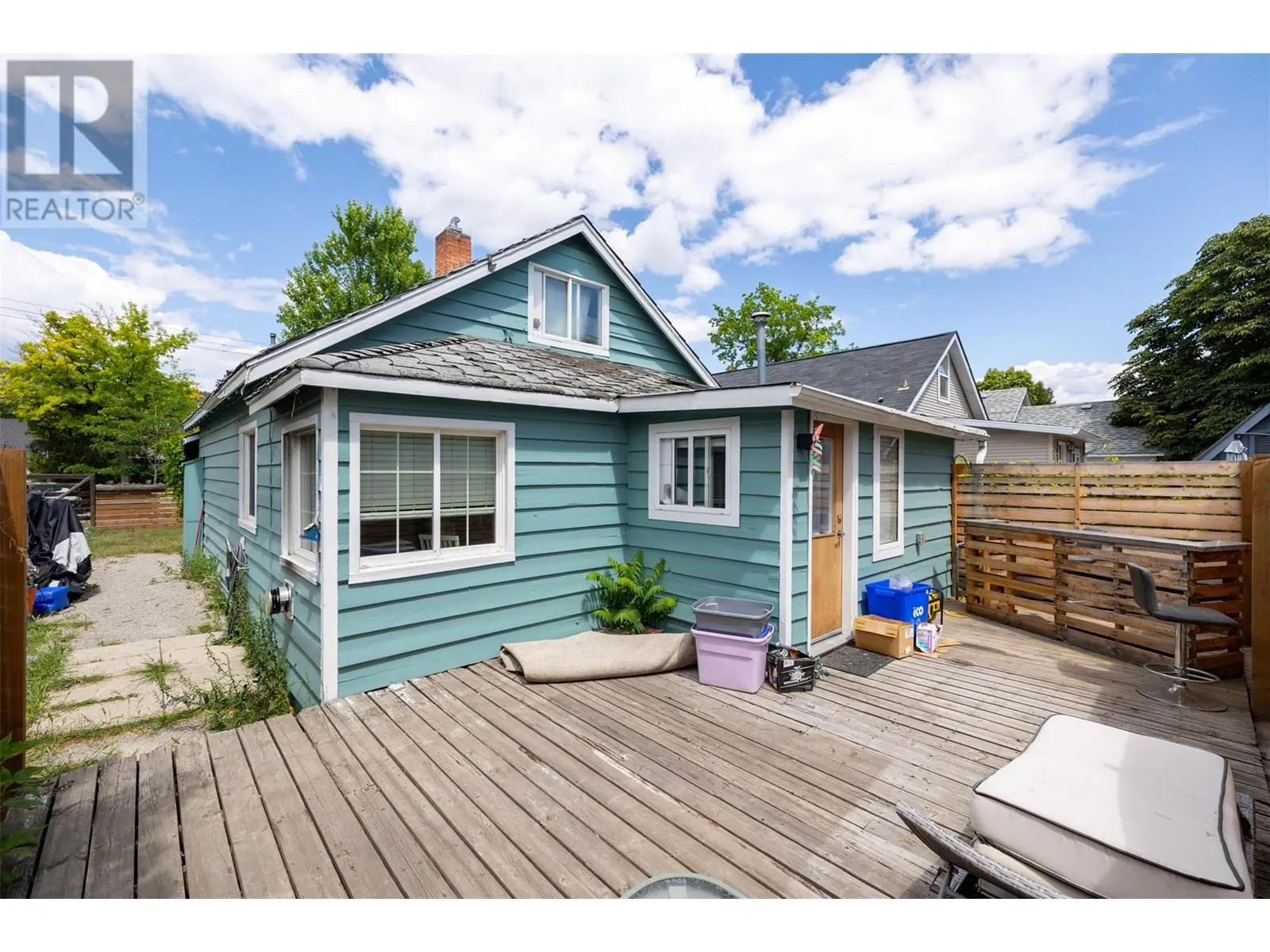 949 & 951 Coronation Avenue