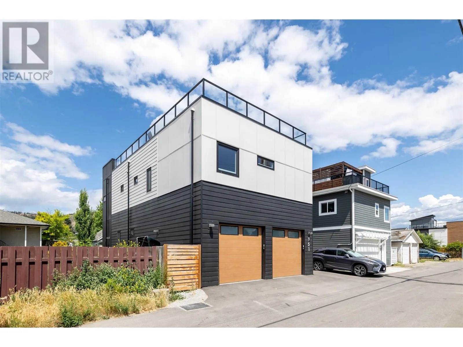 949 & 951 Coronation Avenue
