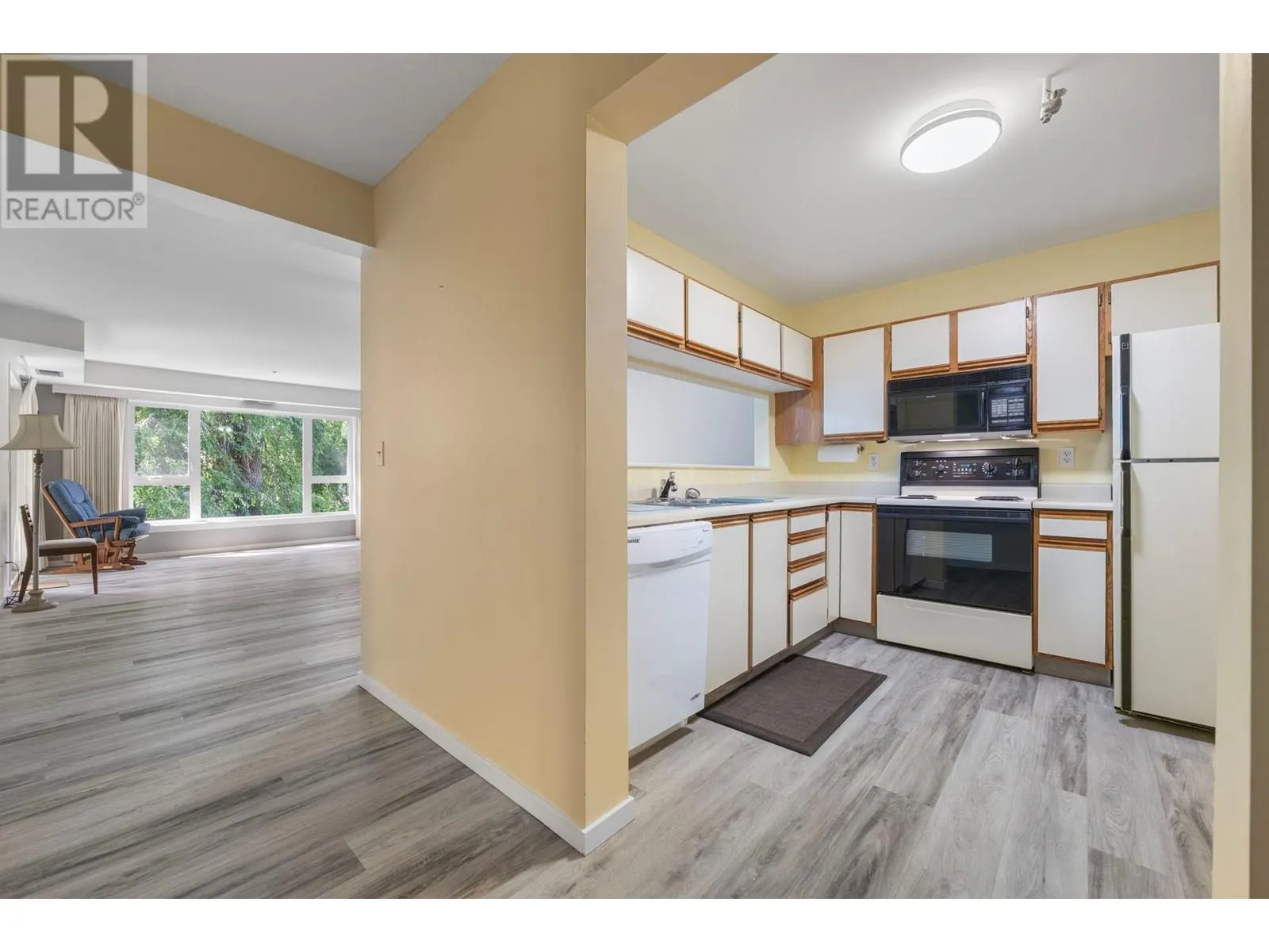 1045 Sutherland Avenue Unit# 130