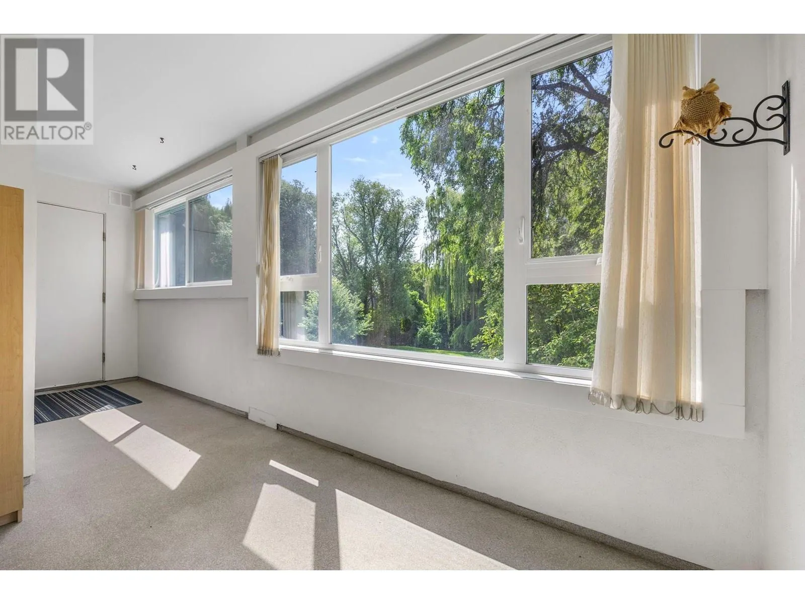 1045 Sutherland Avenue Unit# 130