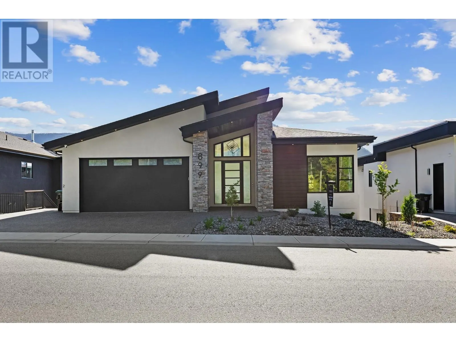 899 Loseth Drive