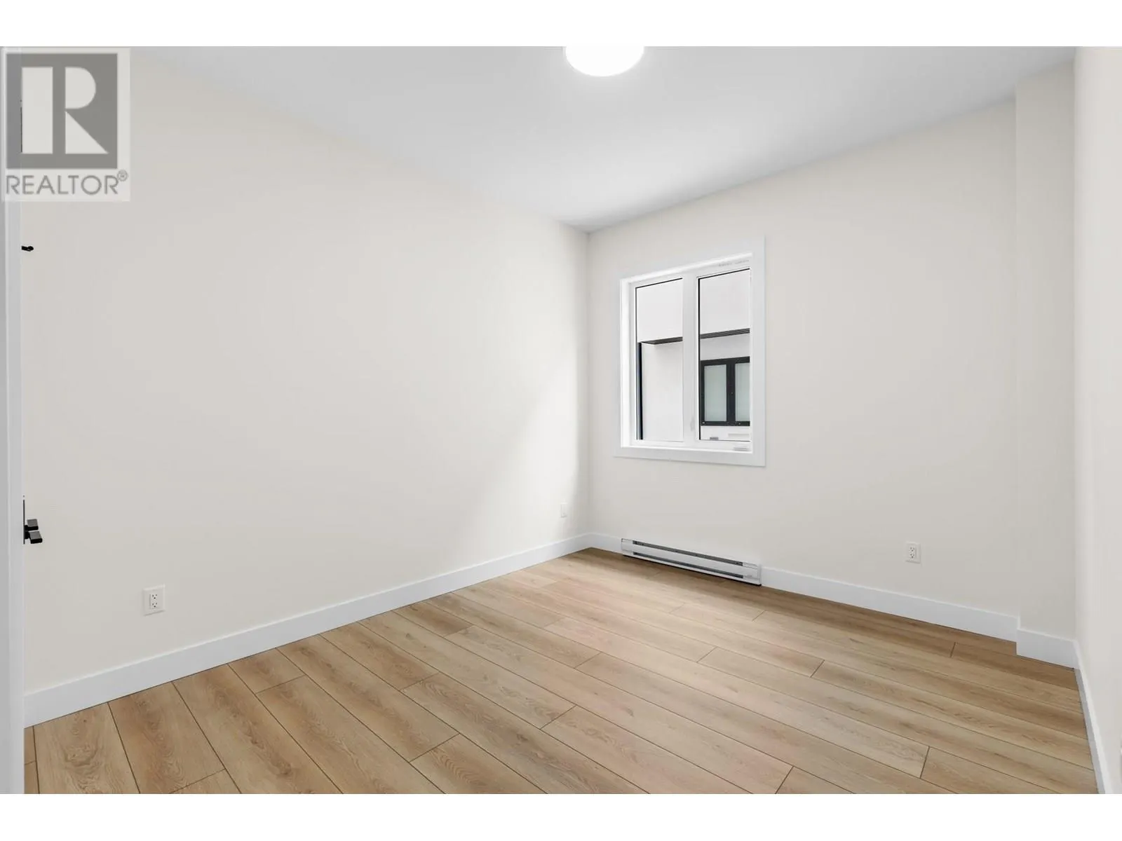 899 Loseth Drive