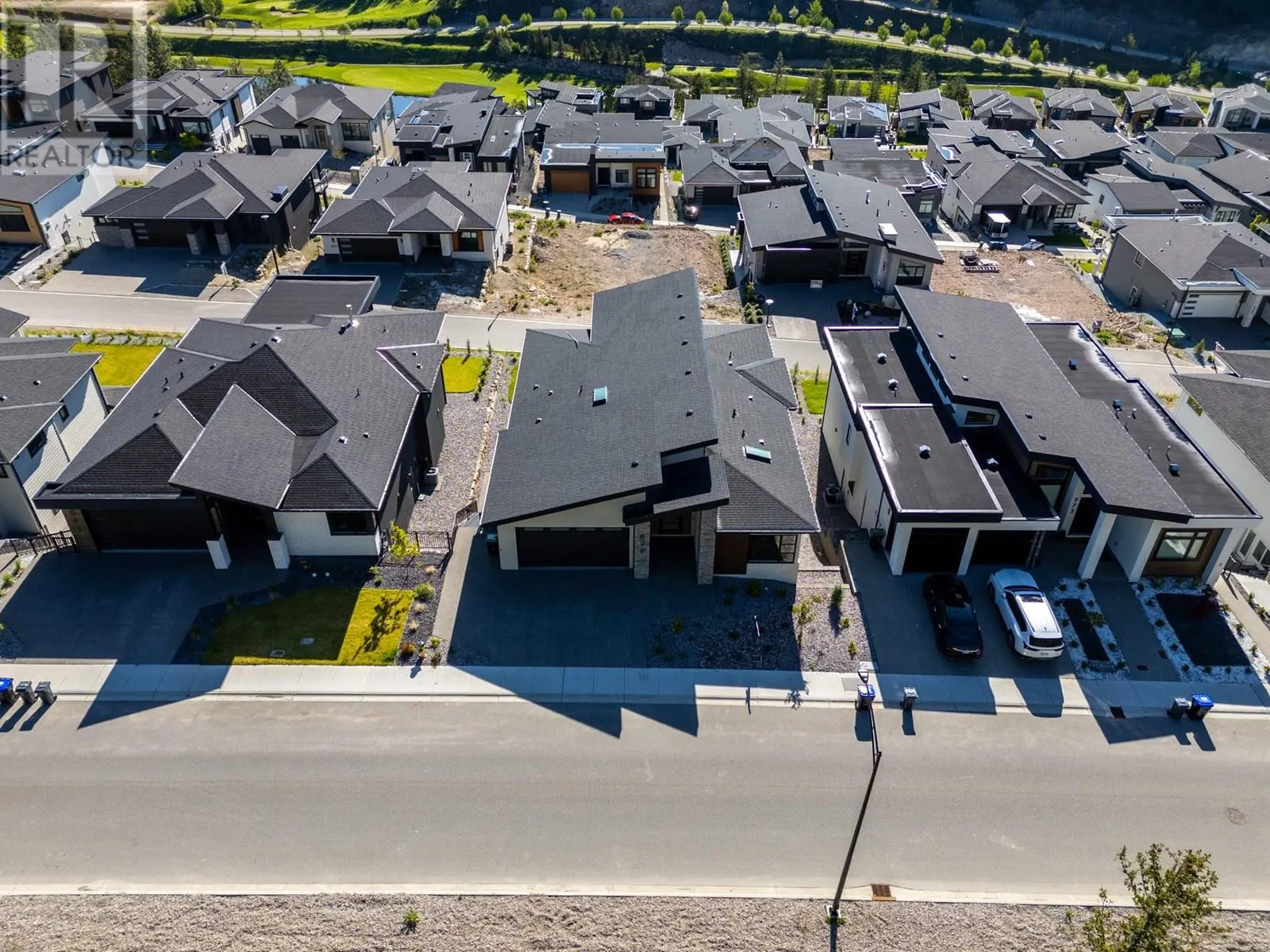 899 Loseth Drive