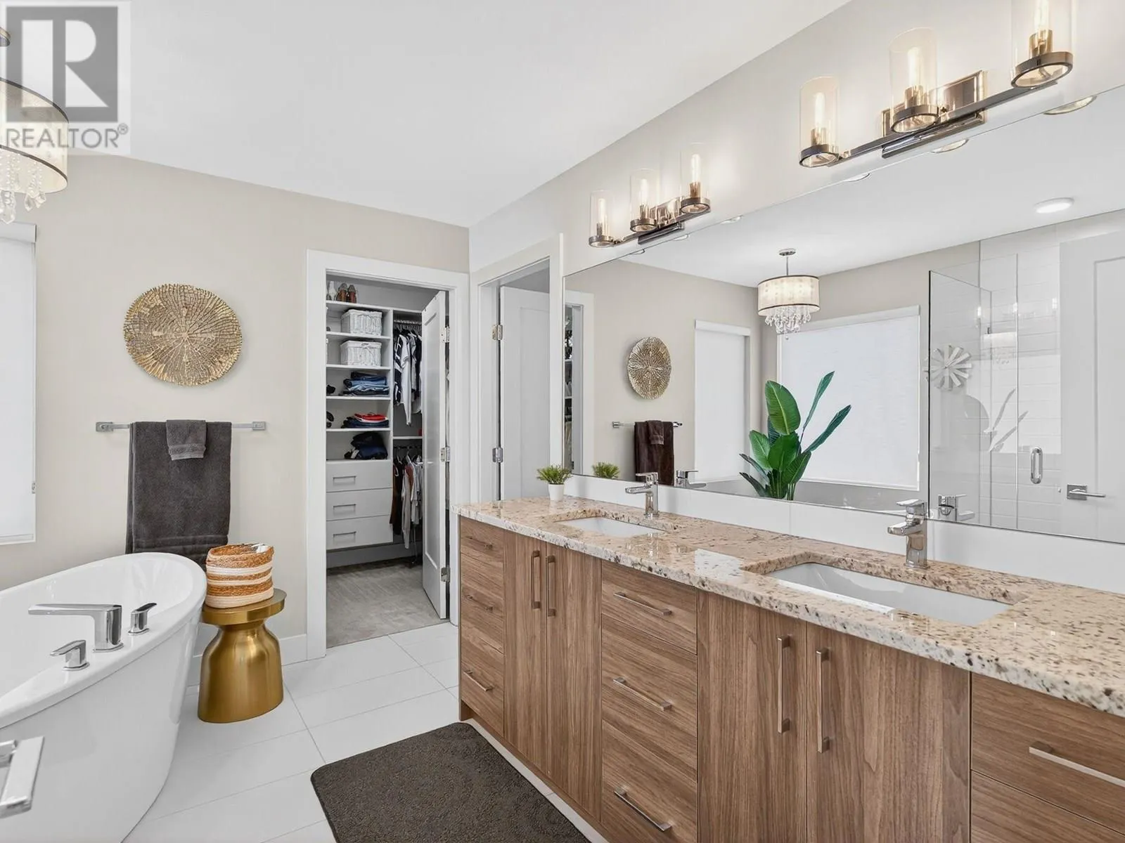 2578 Crown Crest Place