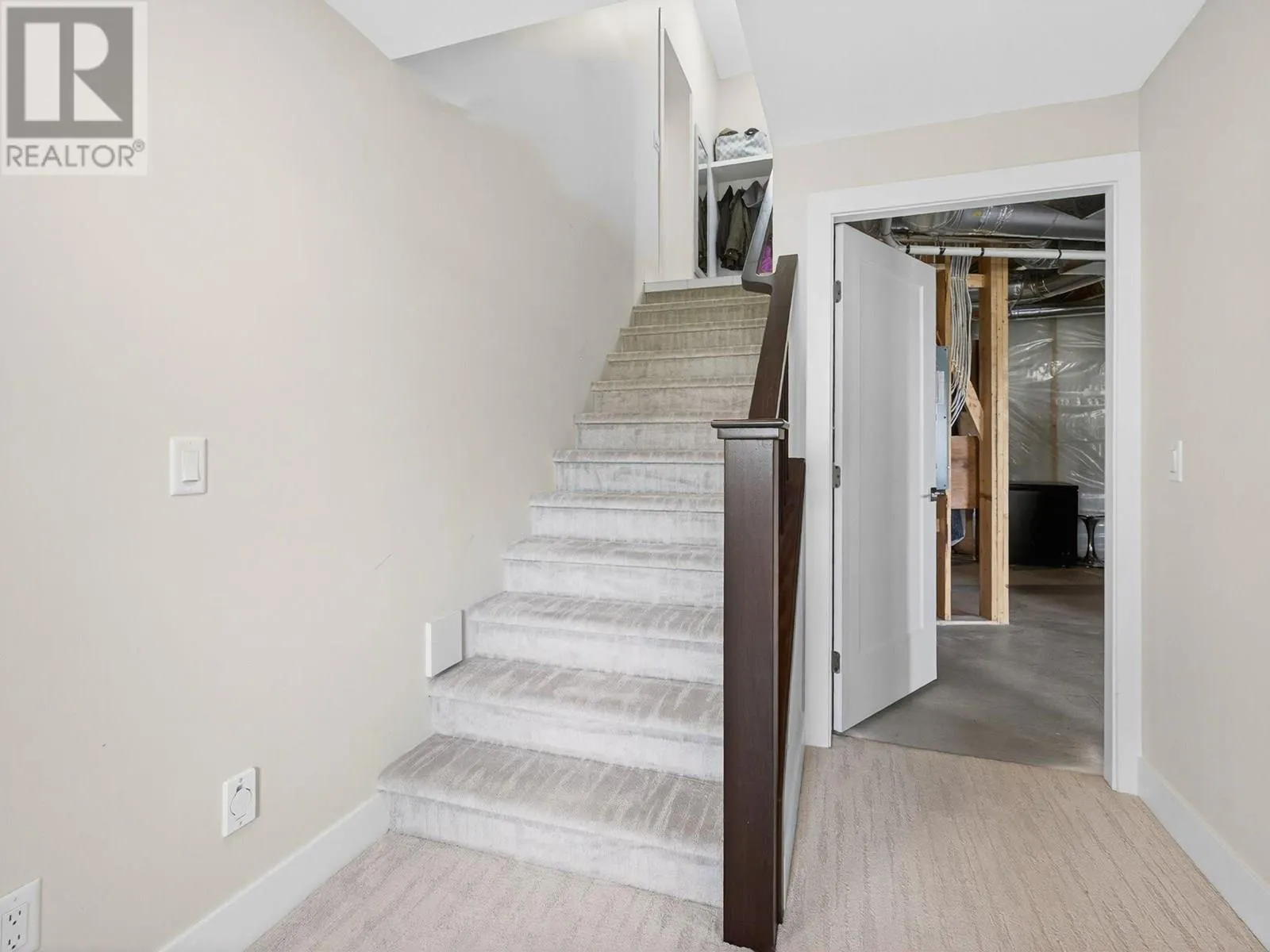 2578 Crown Crest Place
