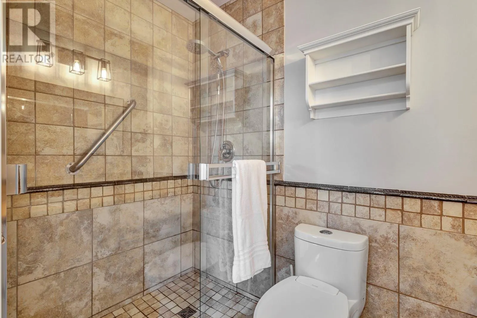 2210 Louie Drive Unit# 6