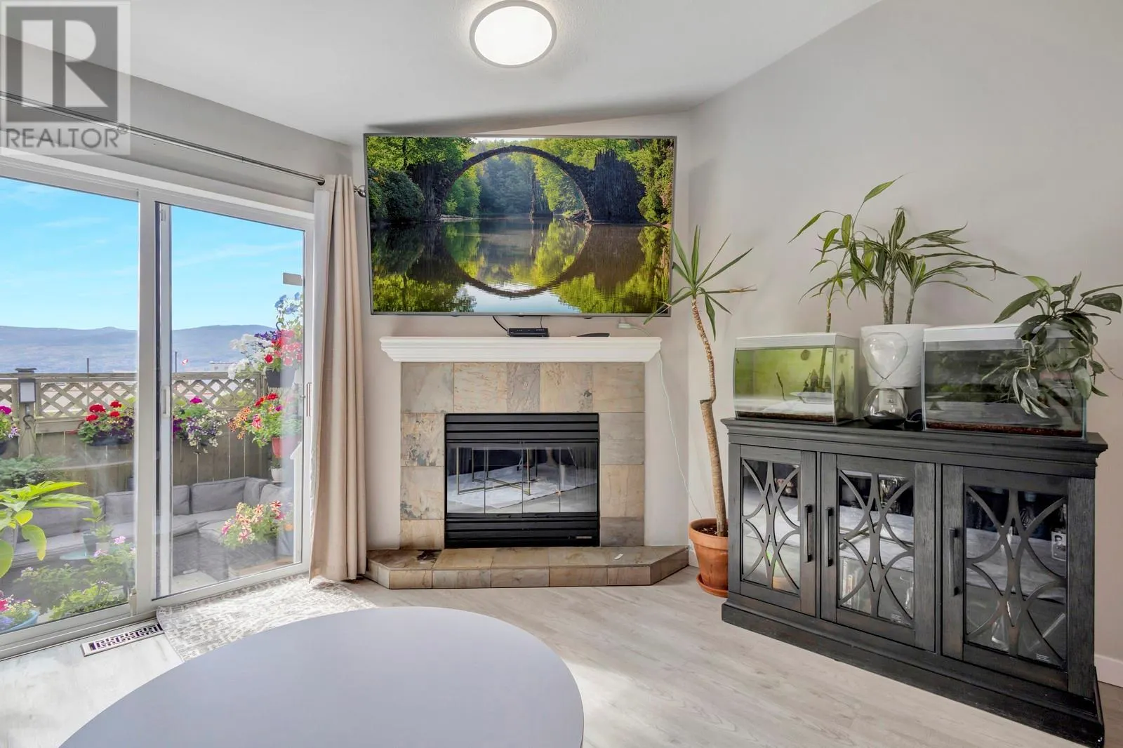 2210 Louie Drive Unit# 6