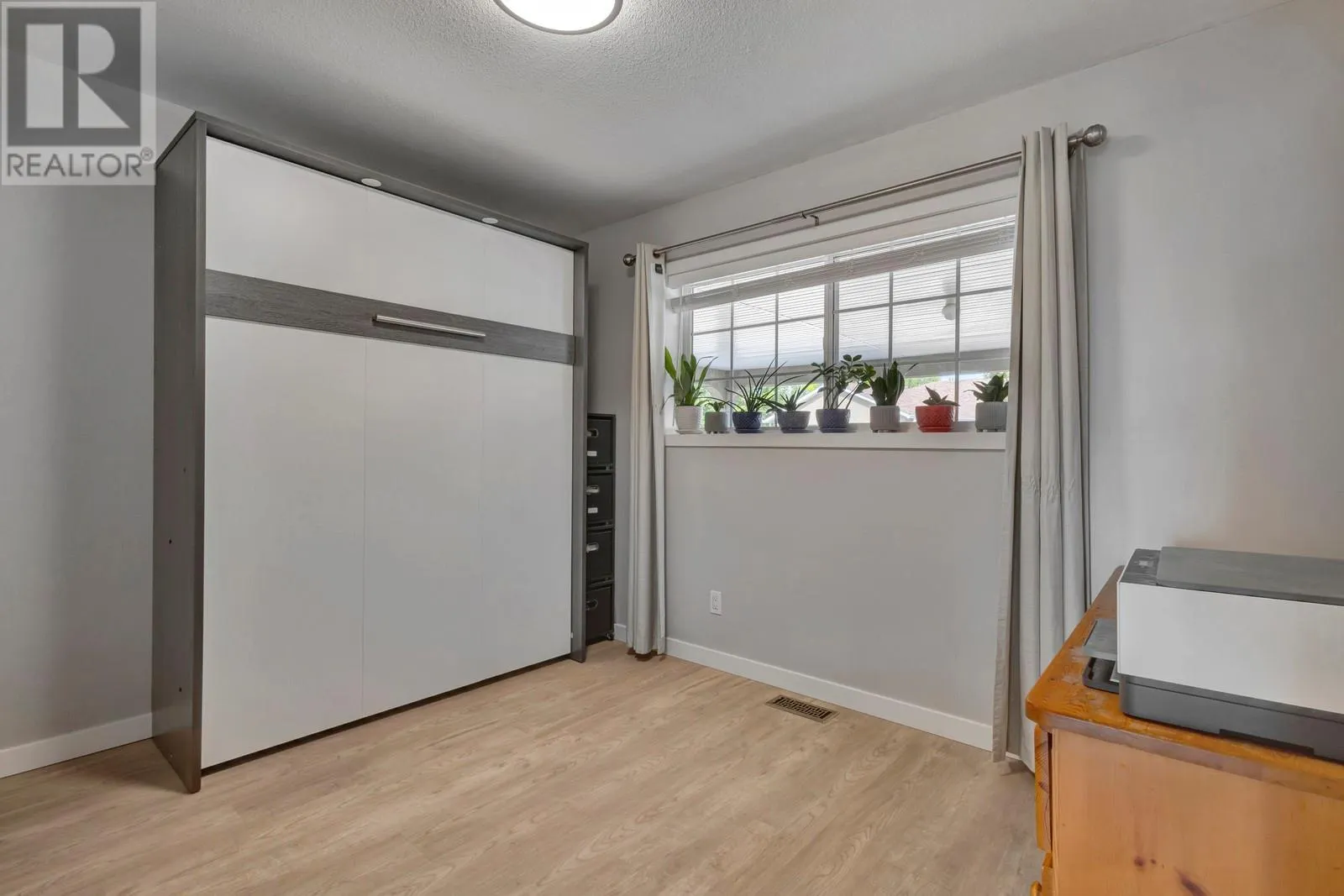 2210 Louie Drive Unit# 6