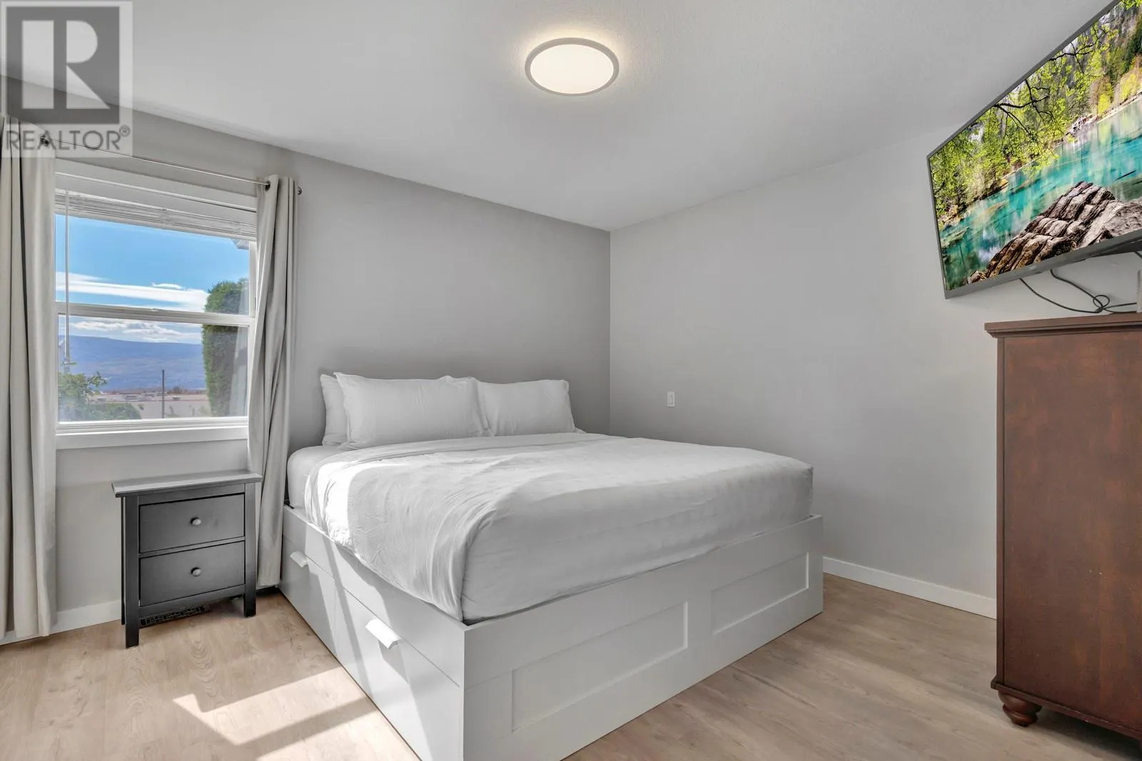 2210 Louie Drive Unit# 6
