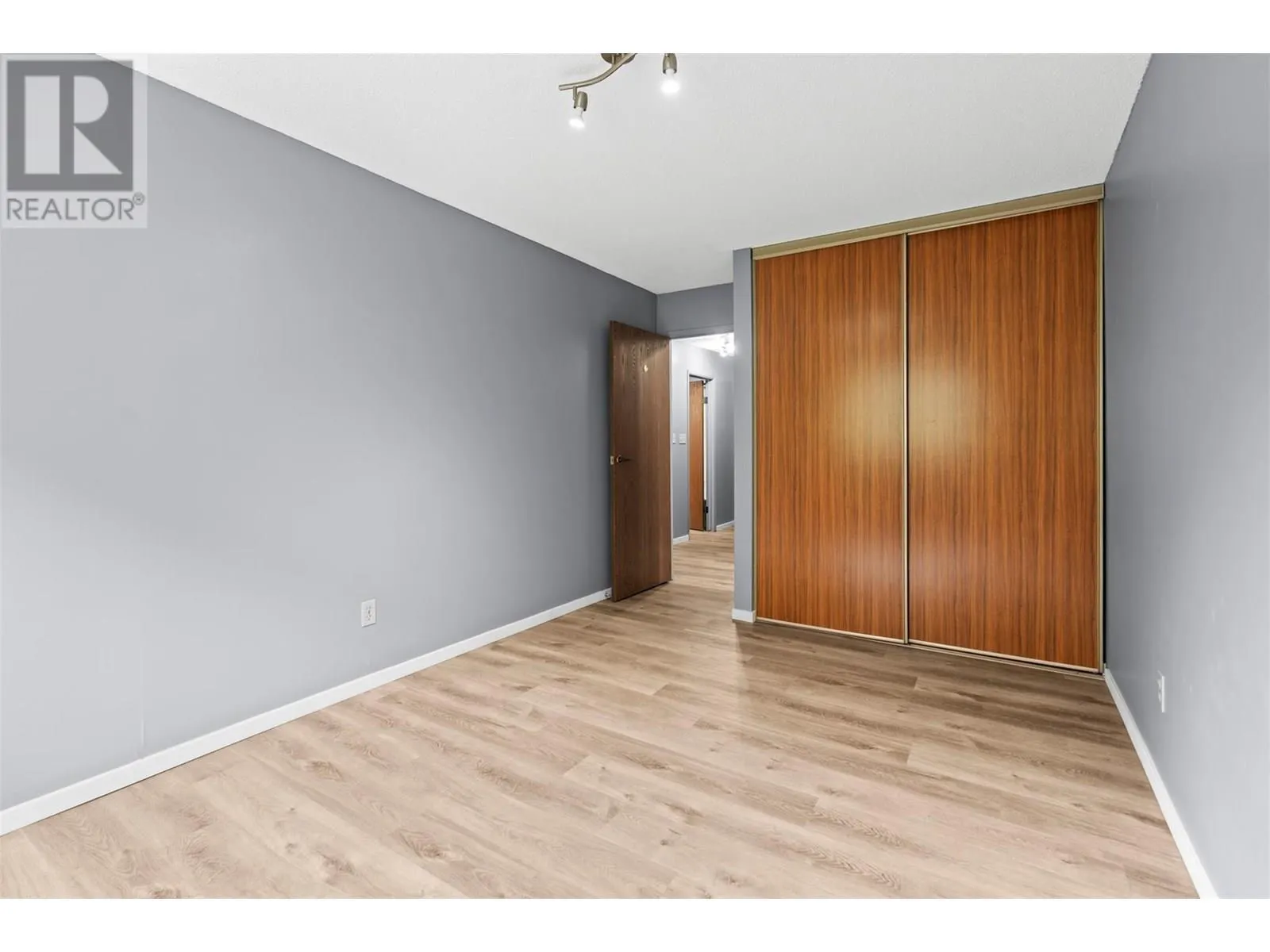 3901 32 Avenue Unit# 414