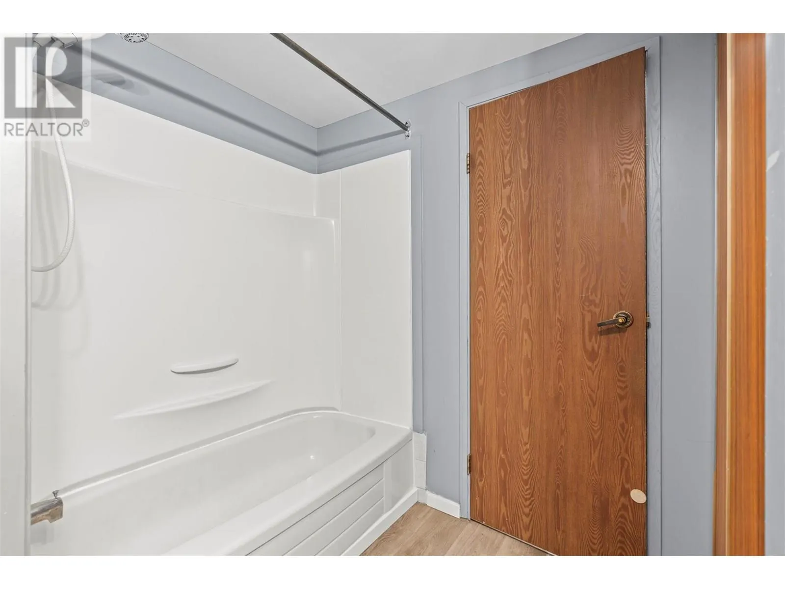 3901 32 Avenue Unit# 414