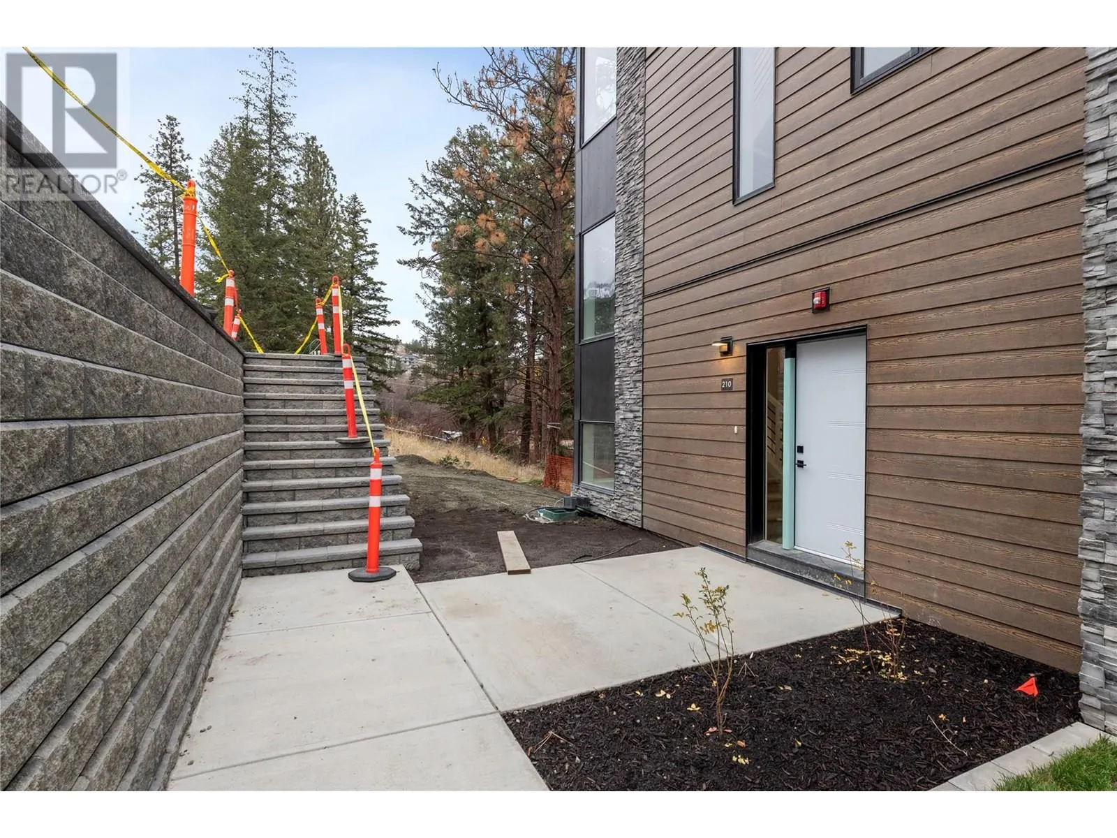 2735 Shannon Lake Road Unit# 210