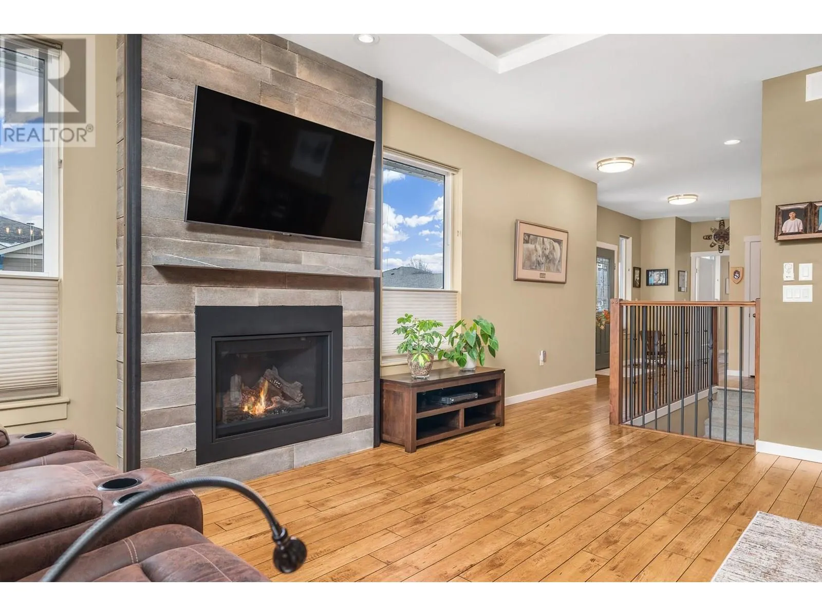 2367 Oglow Drive