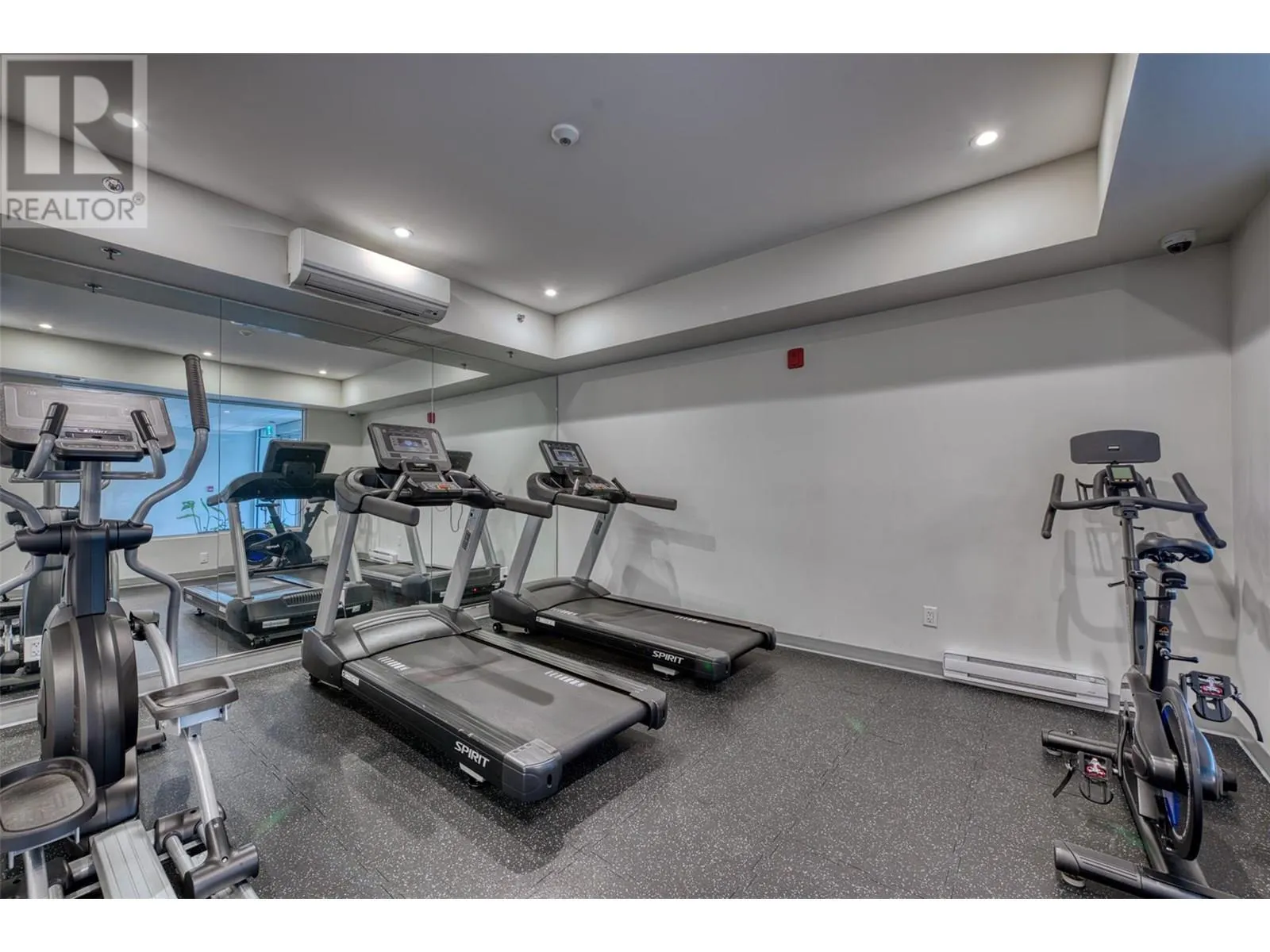 2555 Lakeshore Road Unit# 215