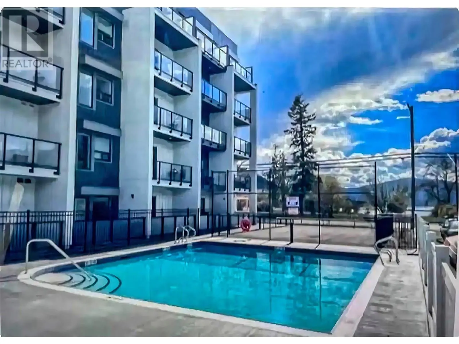 2555 Lakeshore Road Unit# 215