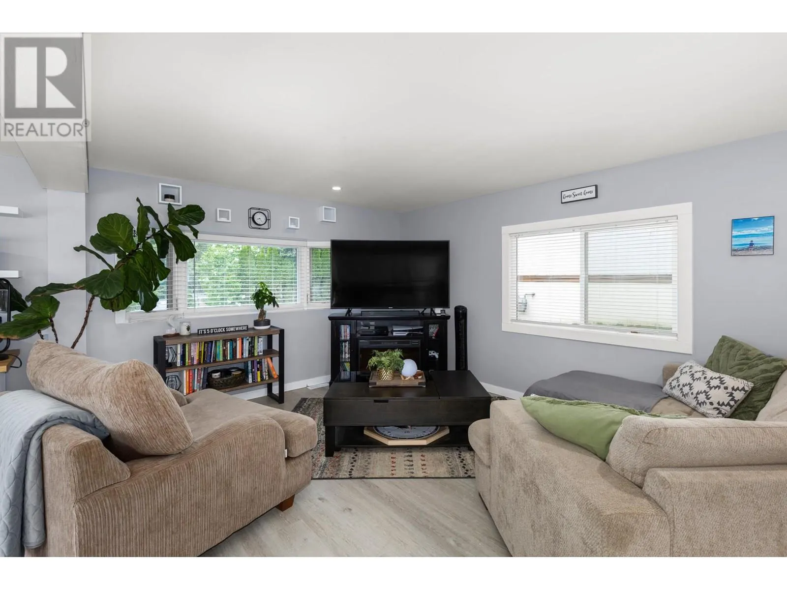 1860 Boucherie Road Unit# 102