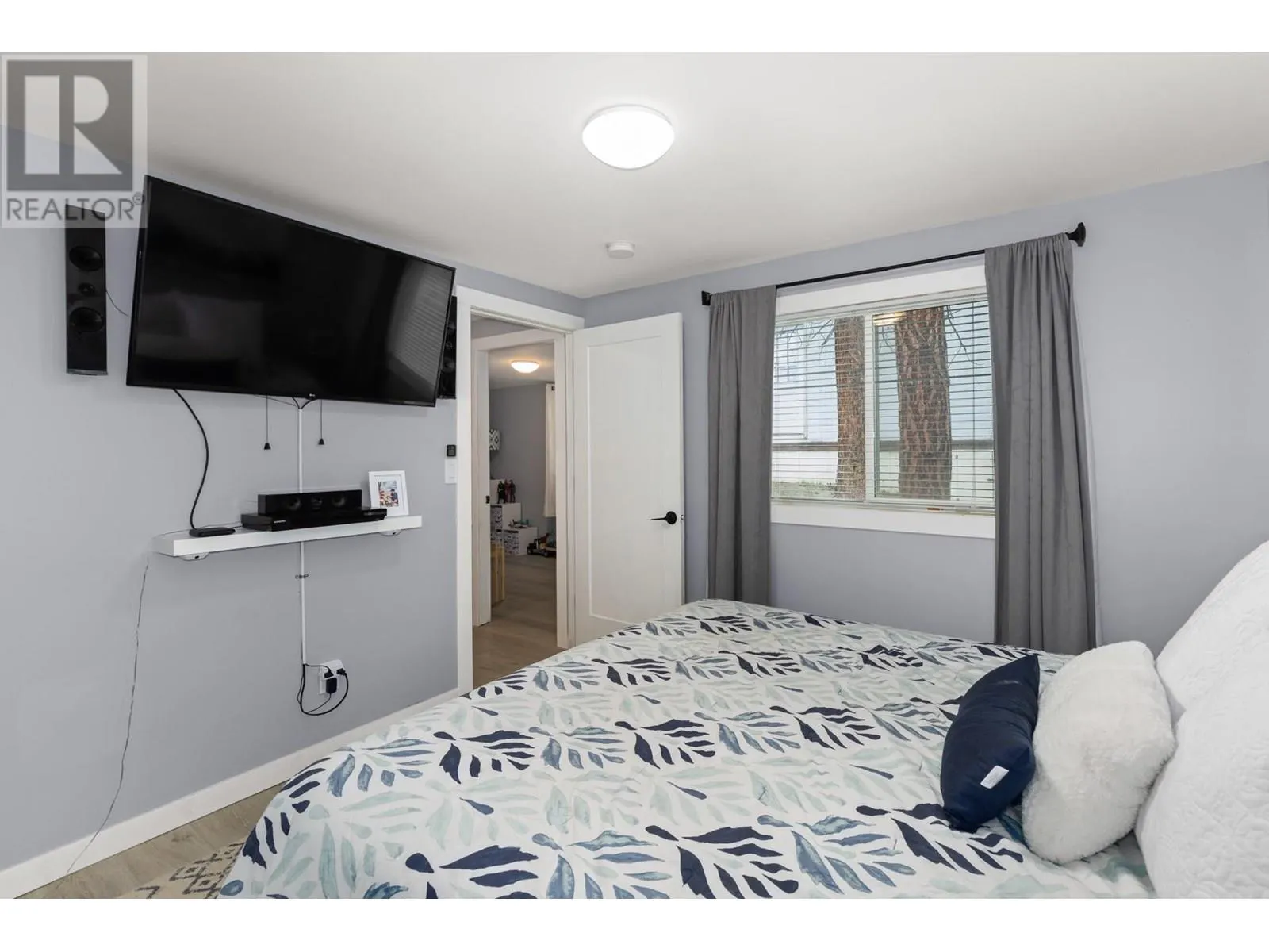1860 Boucherie Road Unit# 102