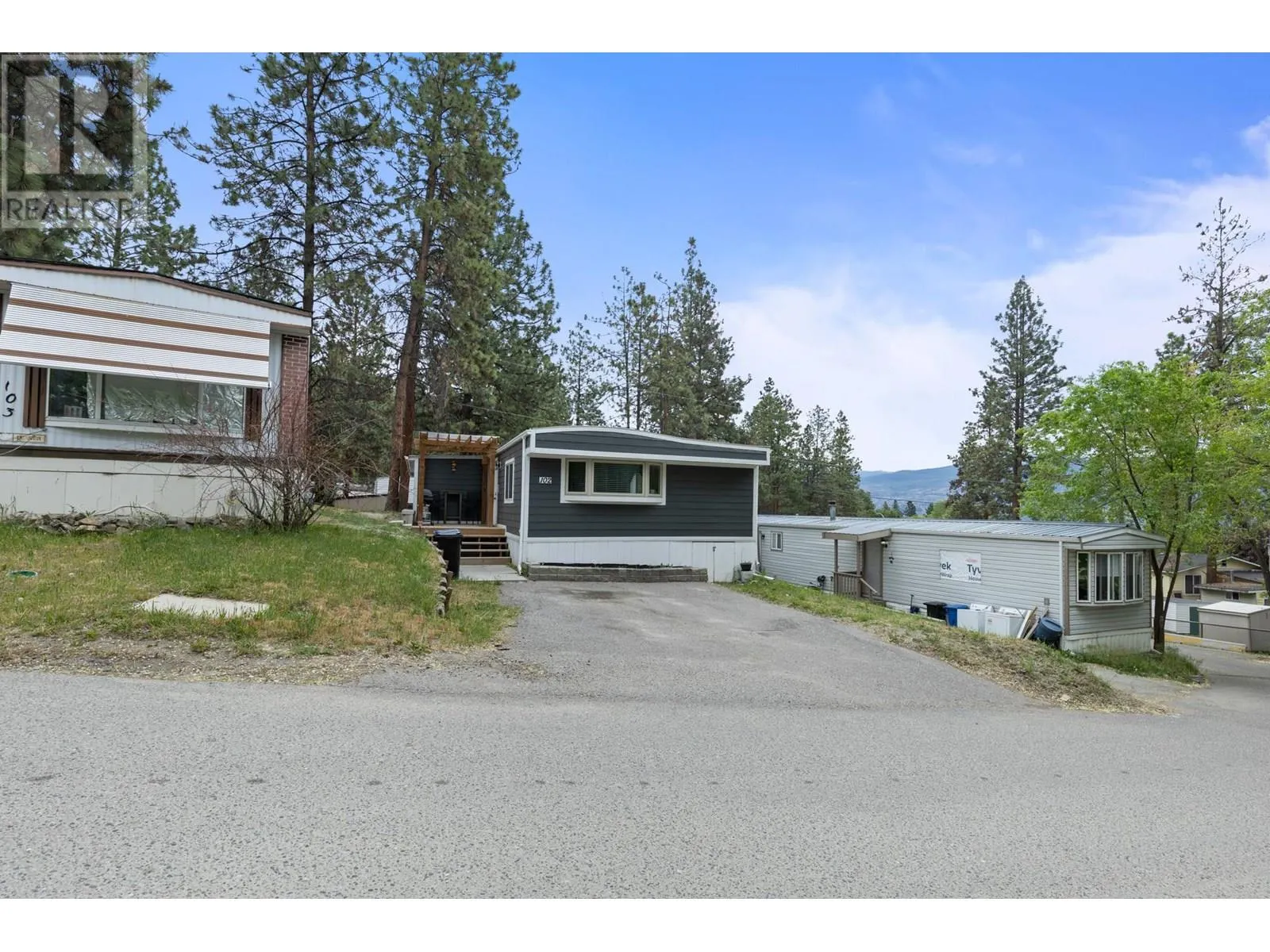 1860 Boucherie Road Unit# 102