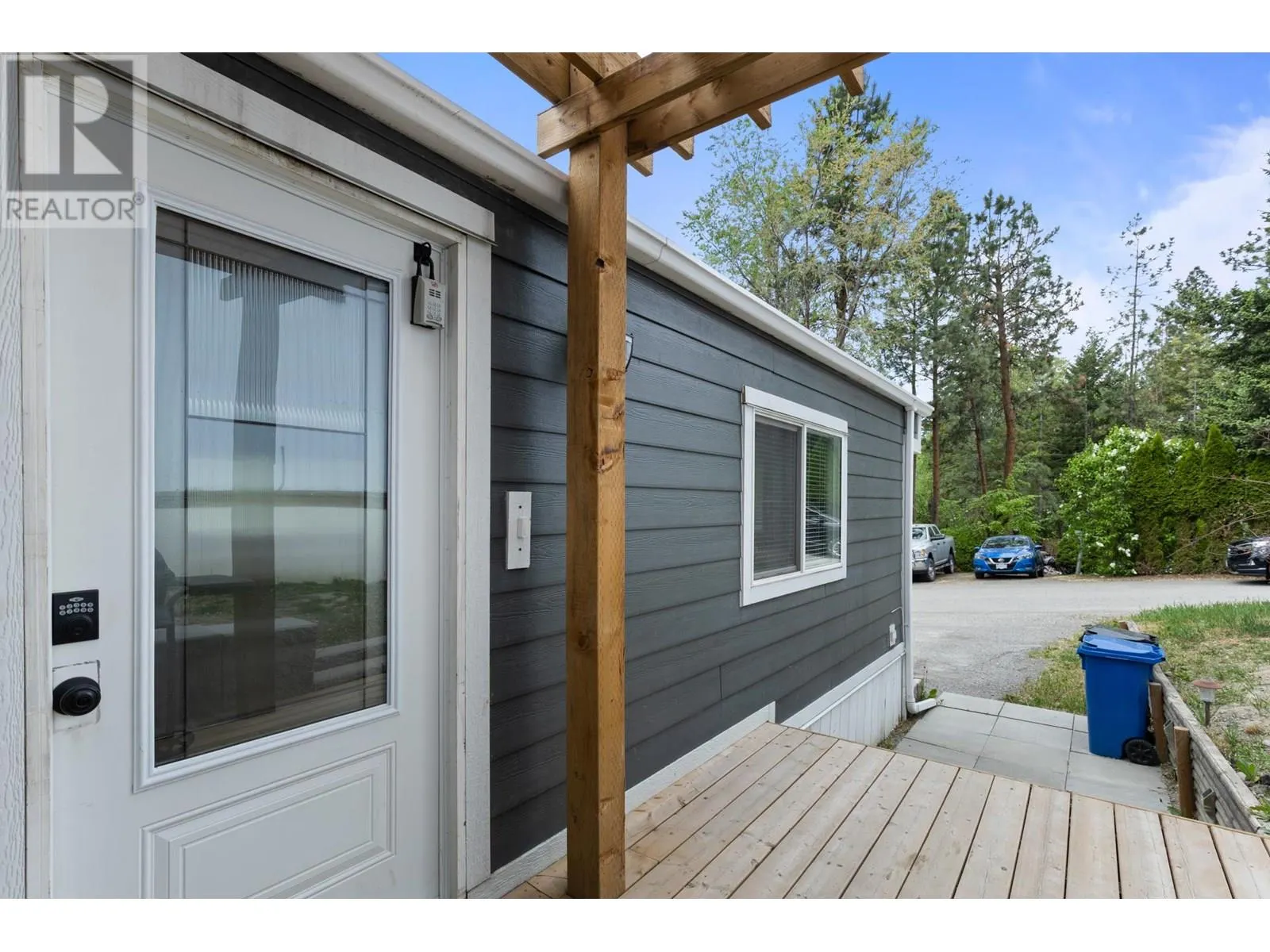 1860 Boucherie Road Unit# 102