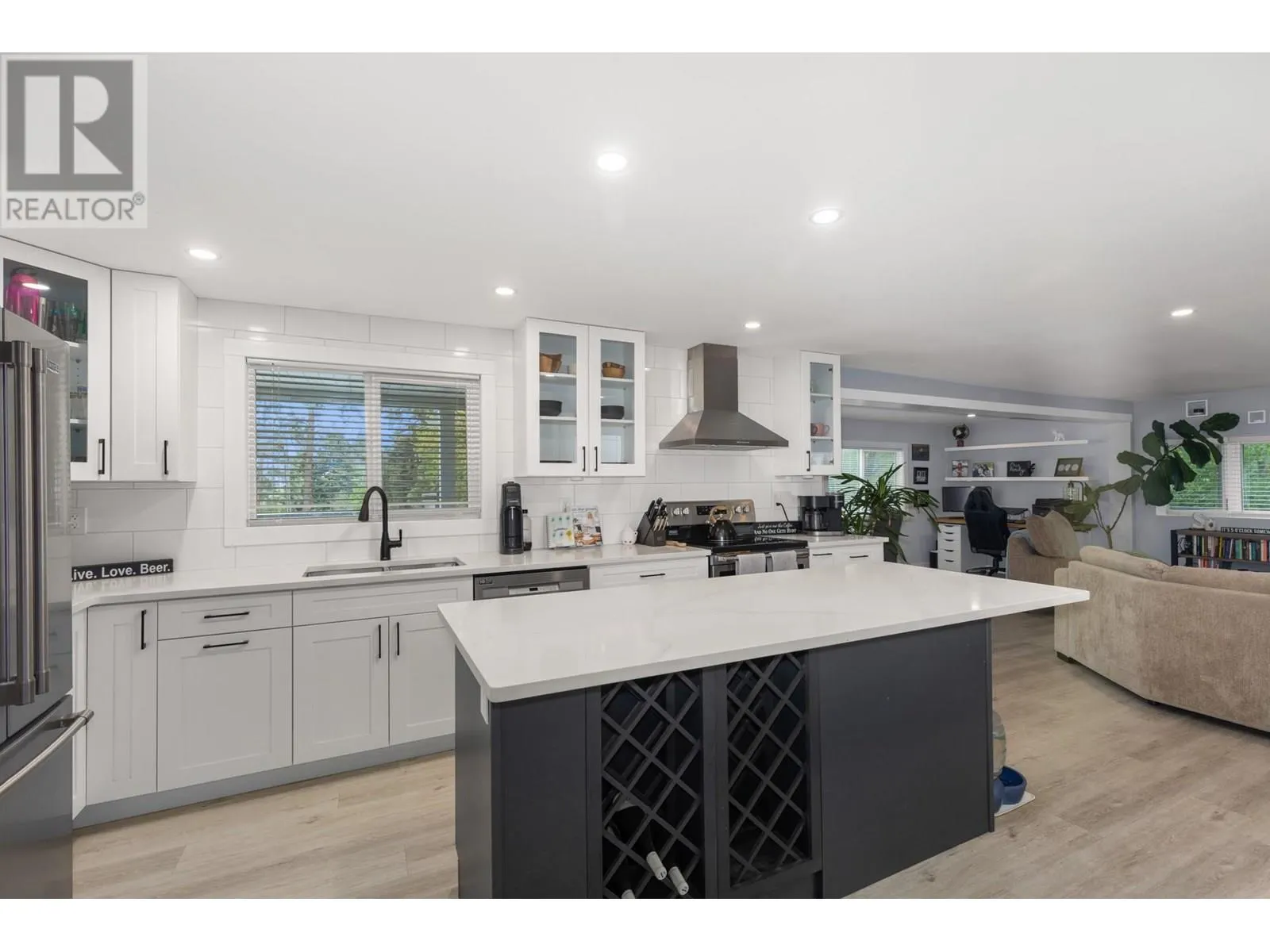 1860 Boucherie Road Unit# 102