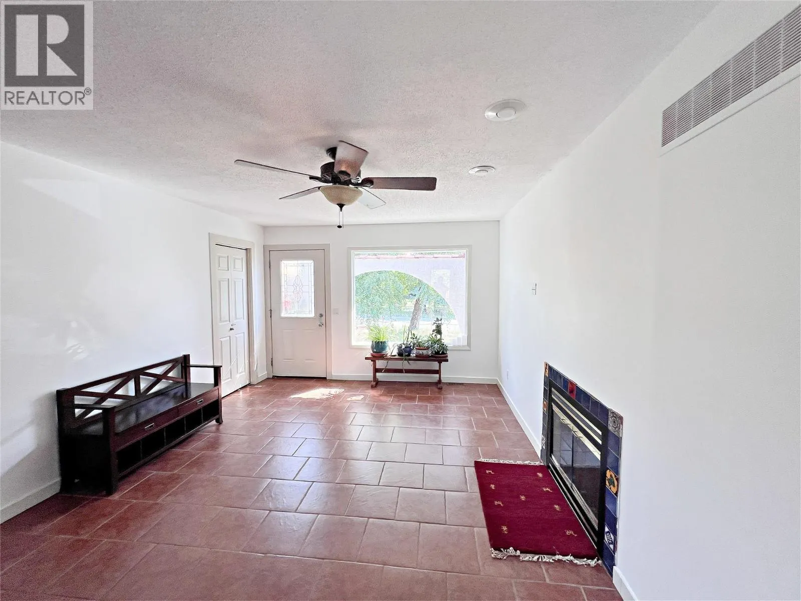 6422 Mack Road