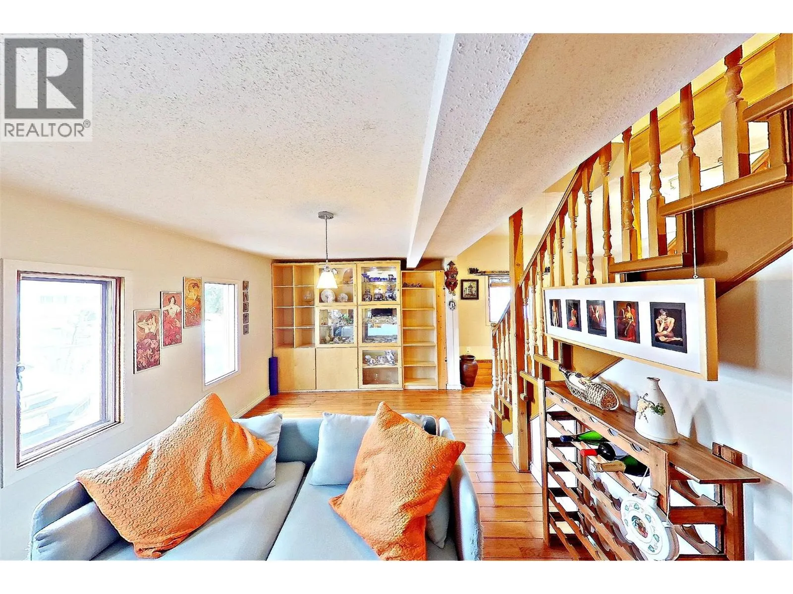 6422 Mack Road