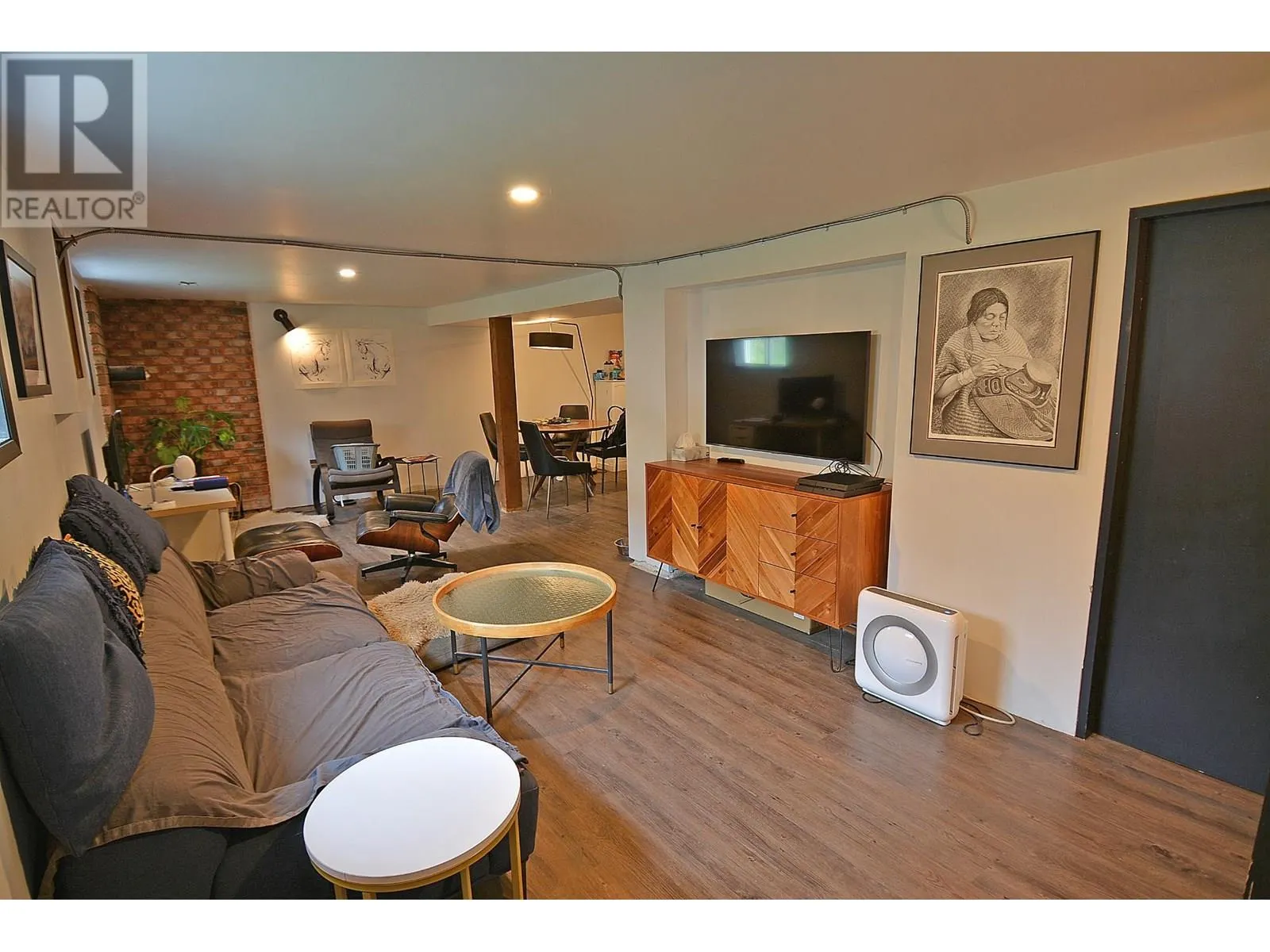 413 SIXTH Street