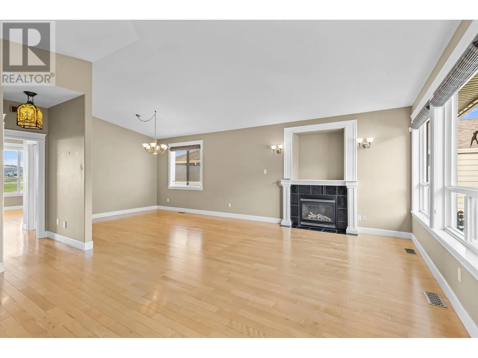 2591 Lake Breeze Court