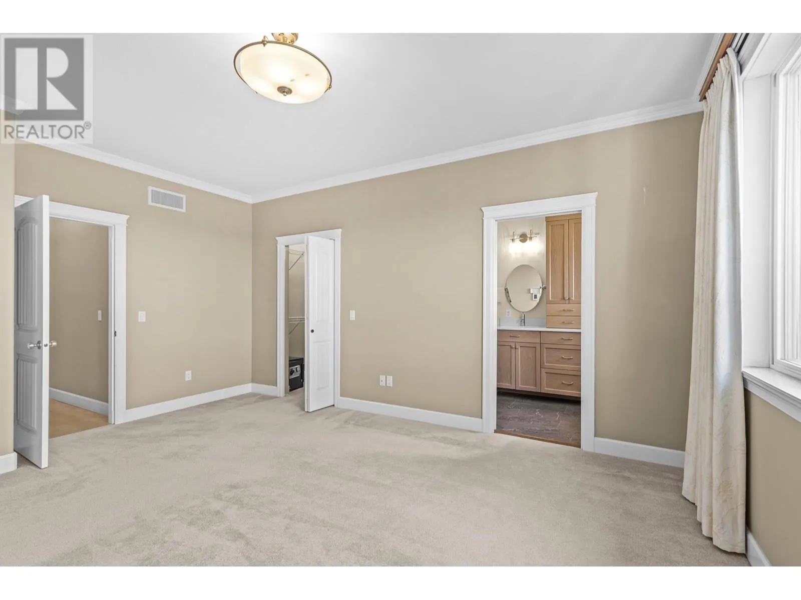 2591 Lake Breeze Court