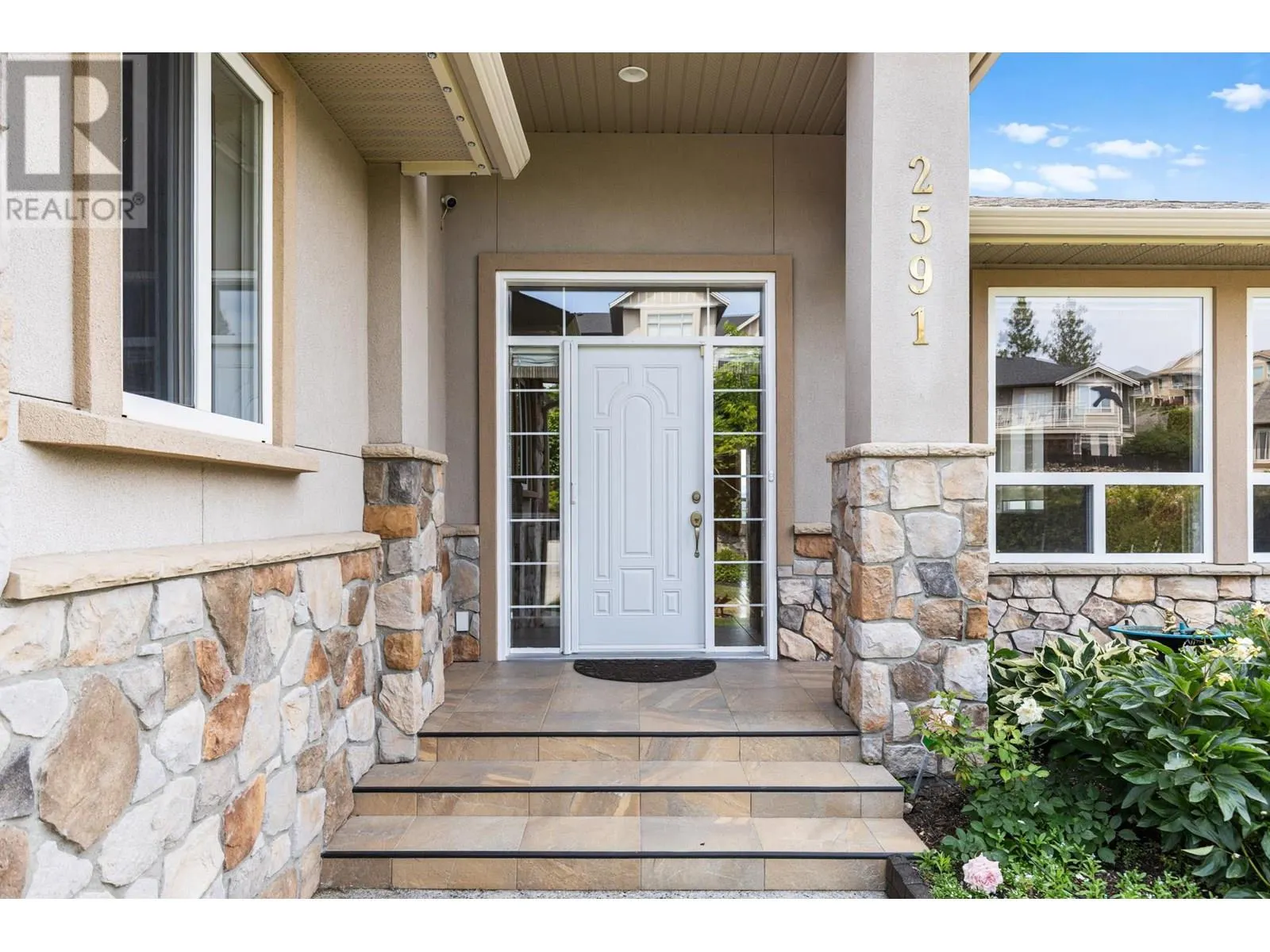 2591 Lake Breeze Court