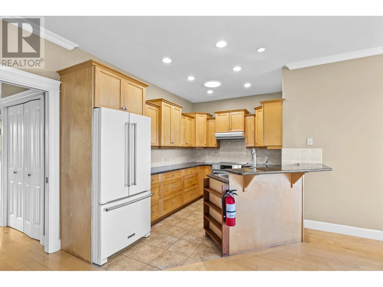 2591 Lake Breeze Court