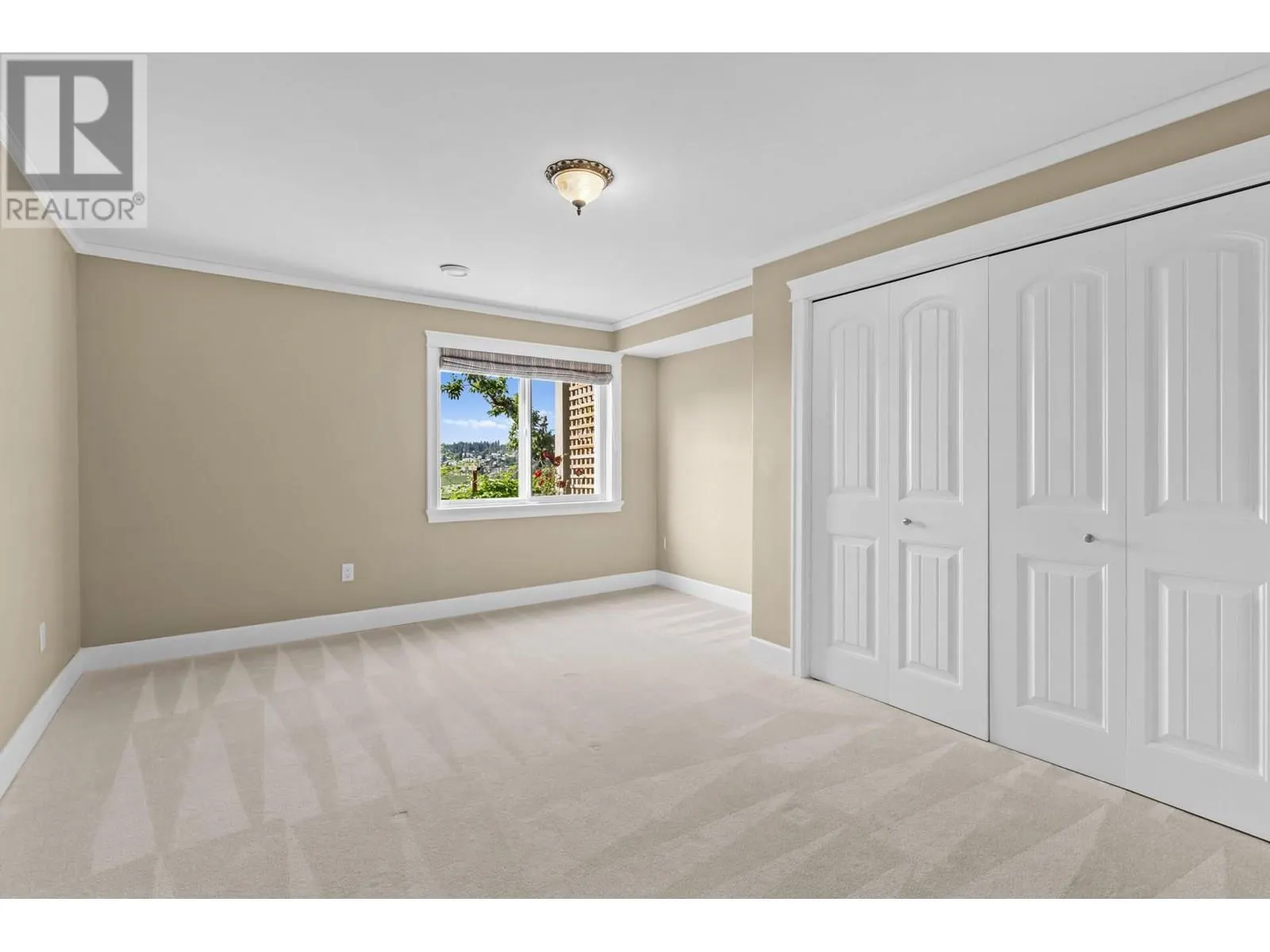 2591 Lake Breeze Court