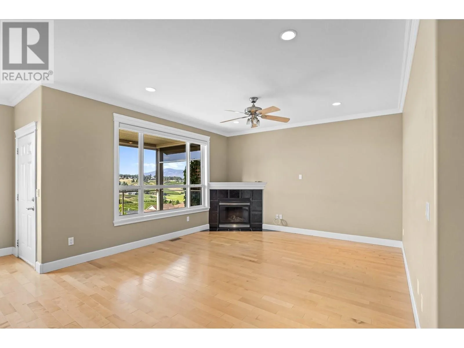 2591 Lake Breeze Court
