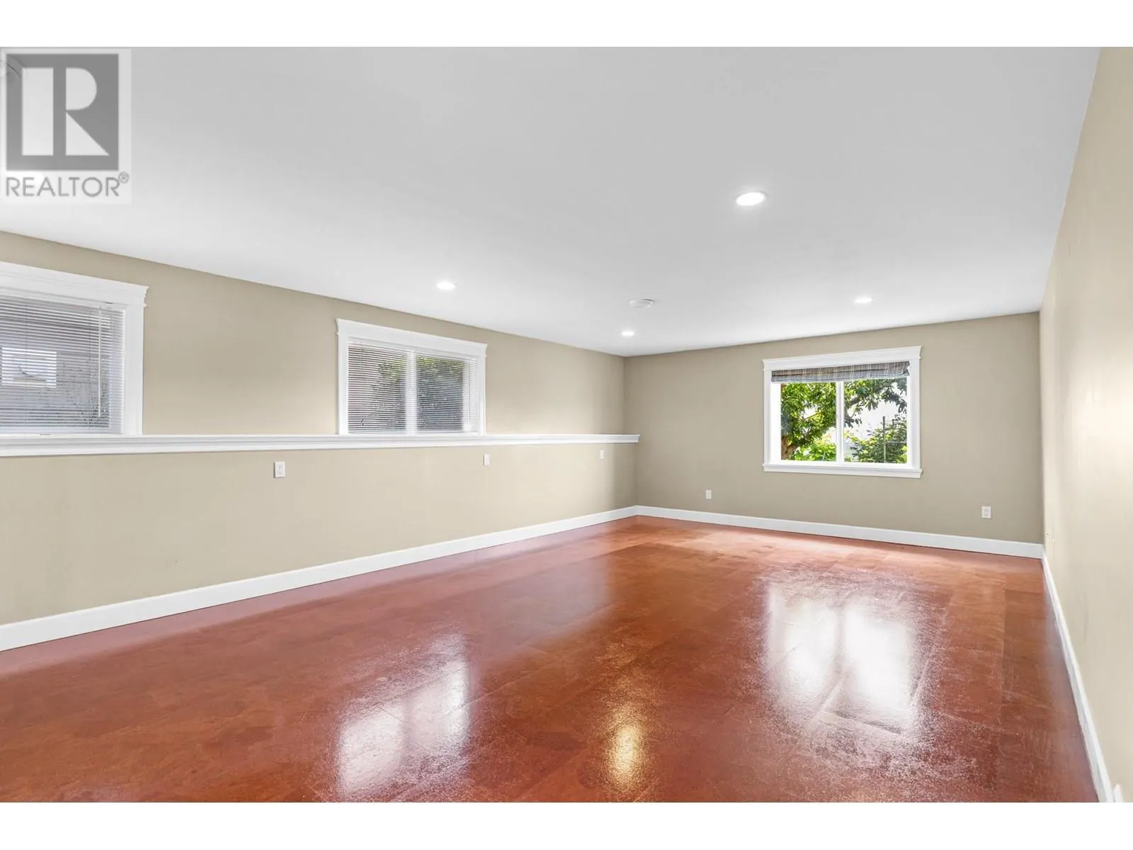 2591 Lake Breeze Court