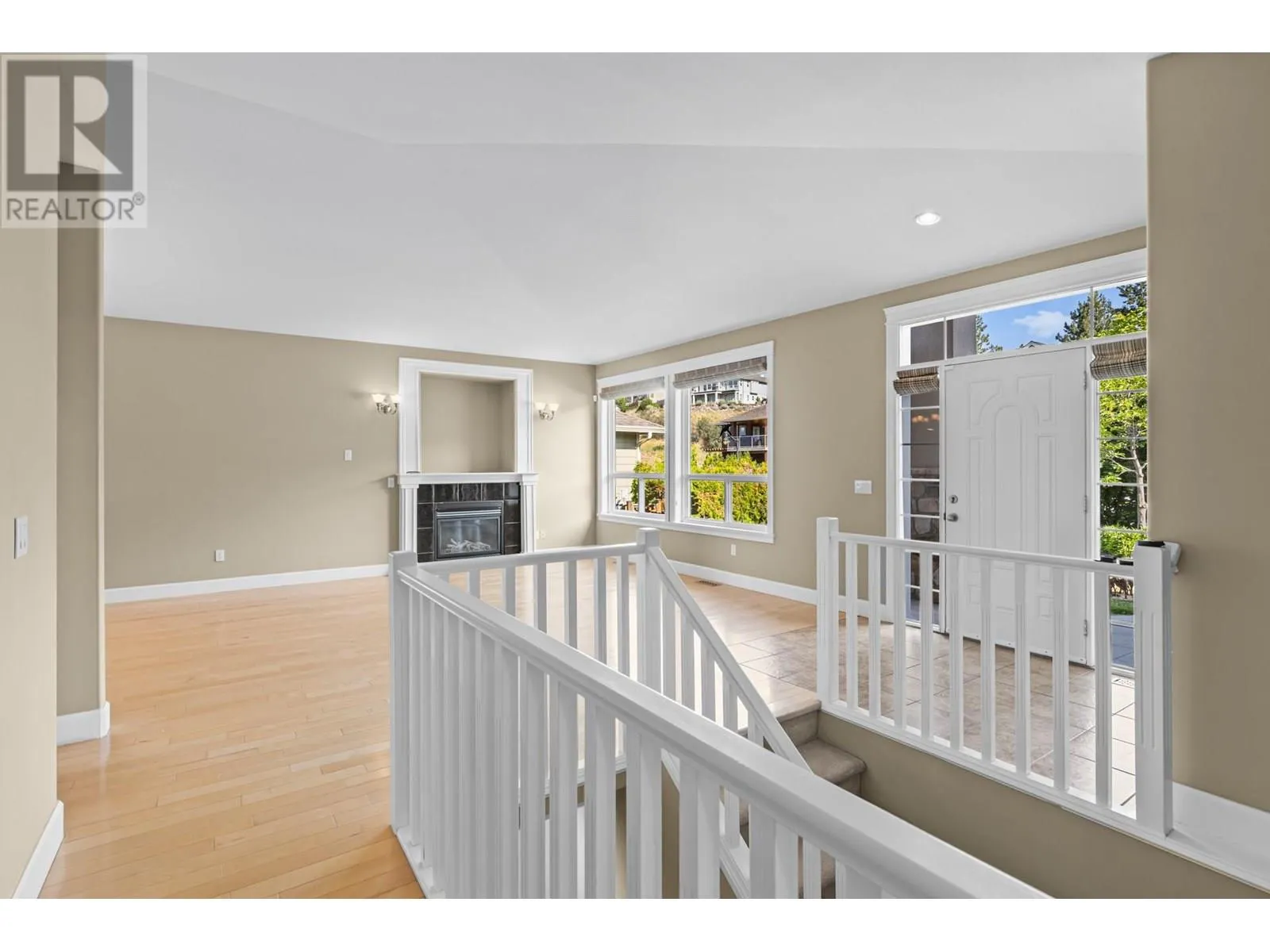 2591 Lake Breeze Court