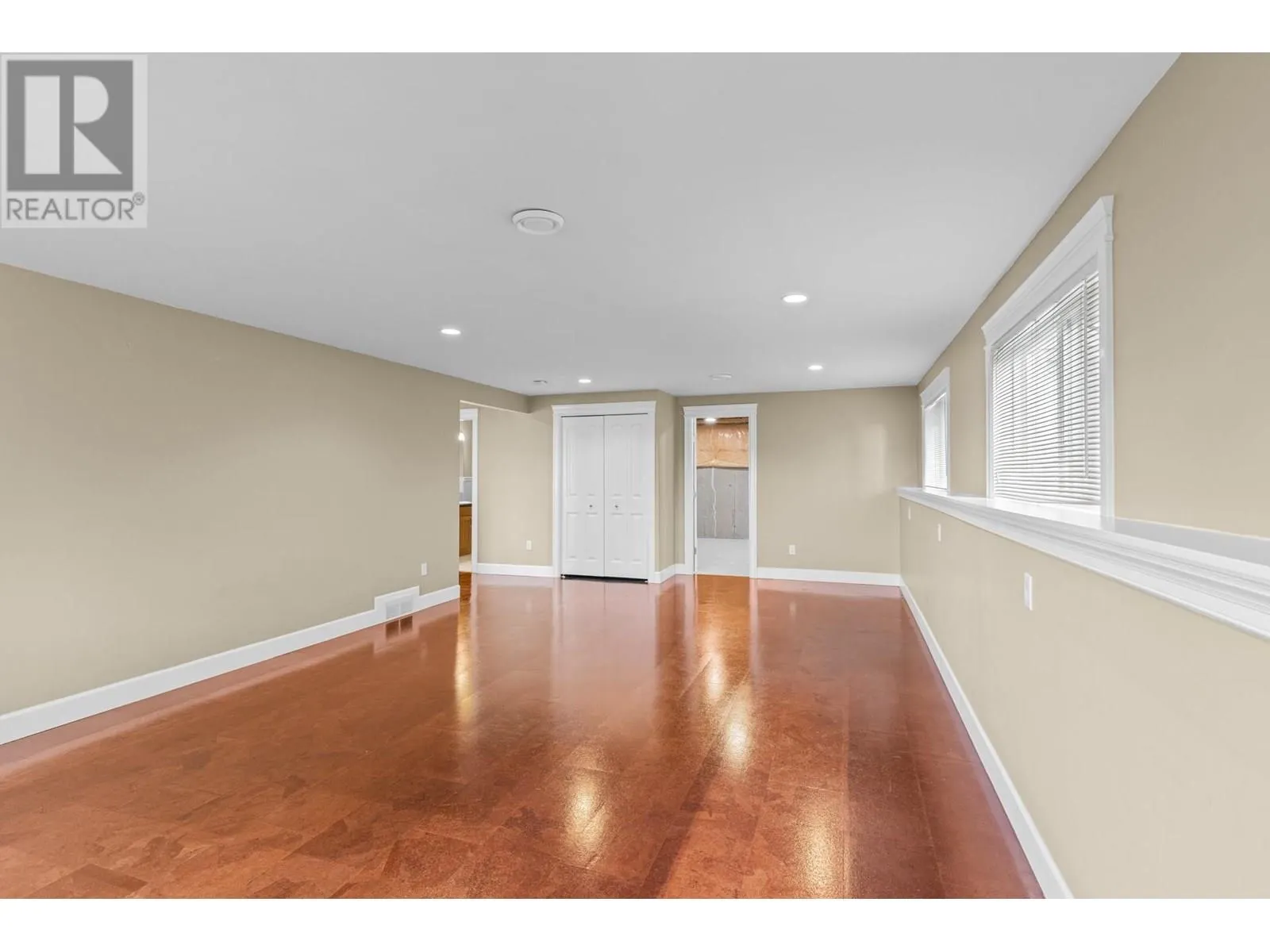 2591 Lake Breeze Court
