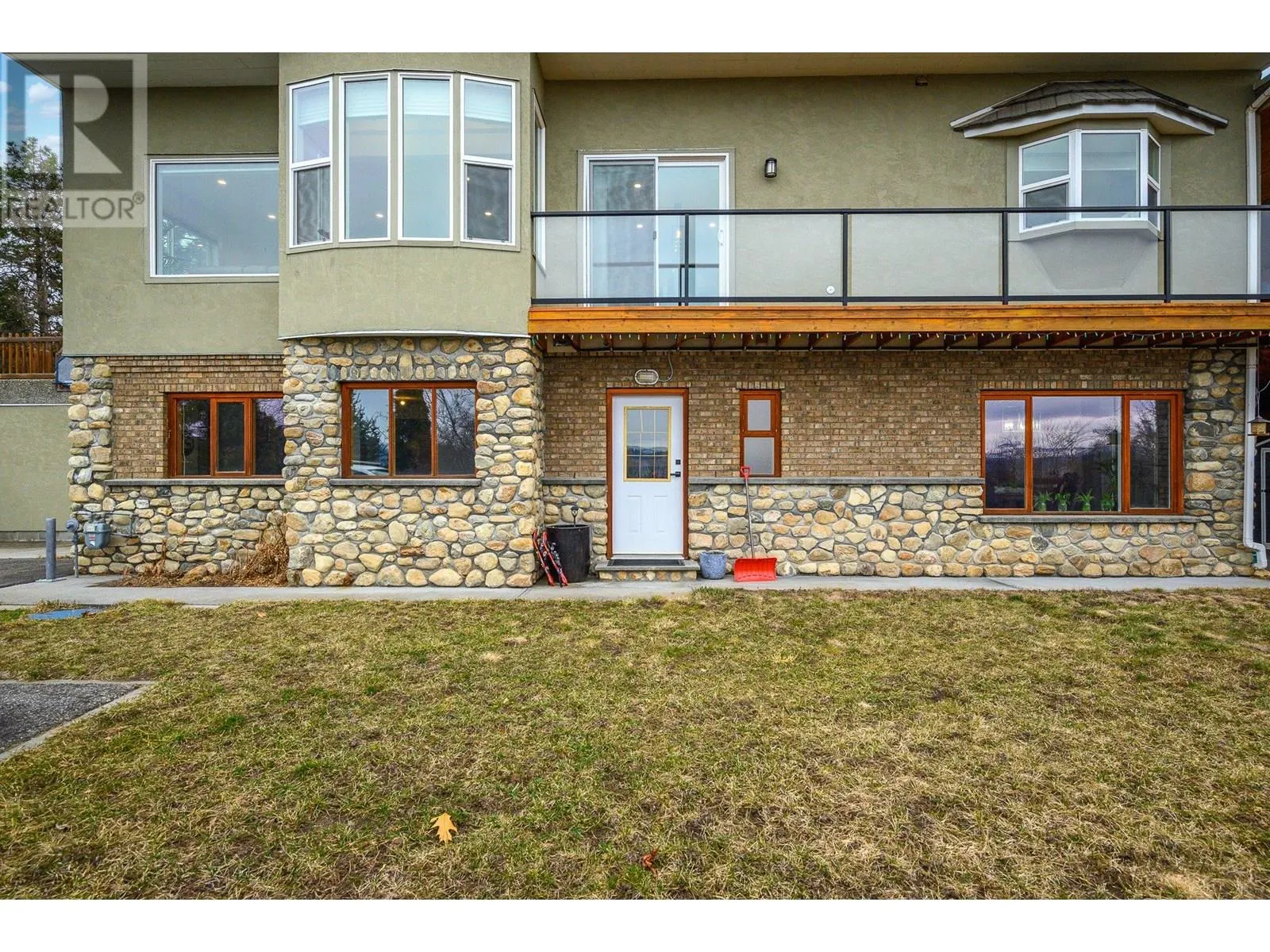 5393 East Vernon Road