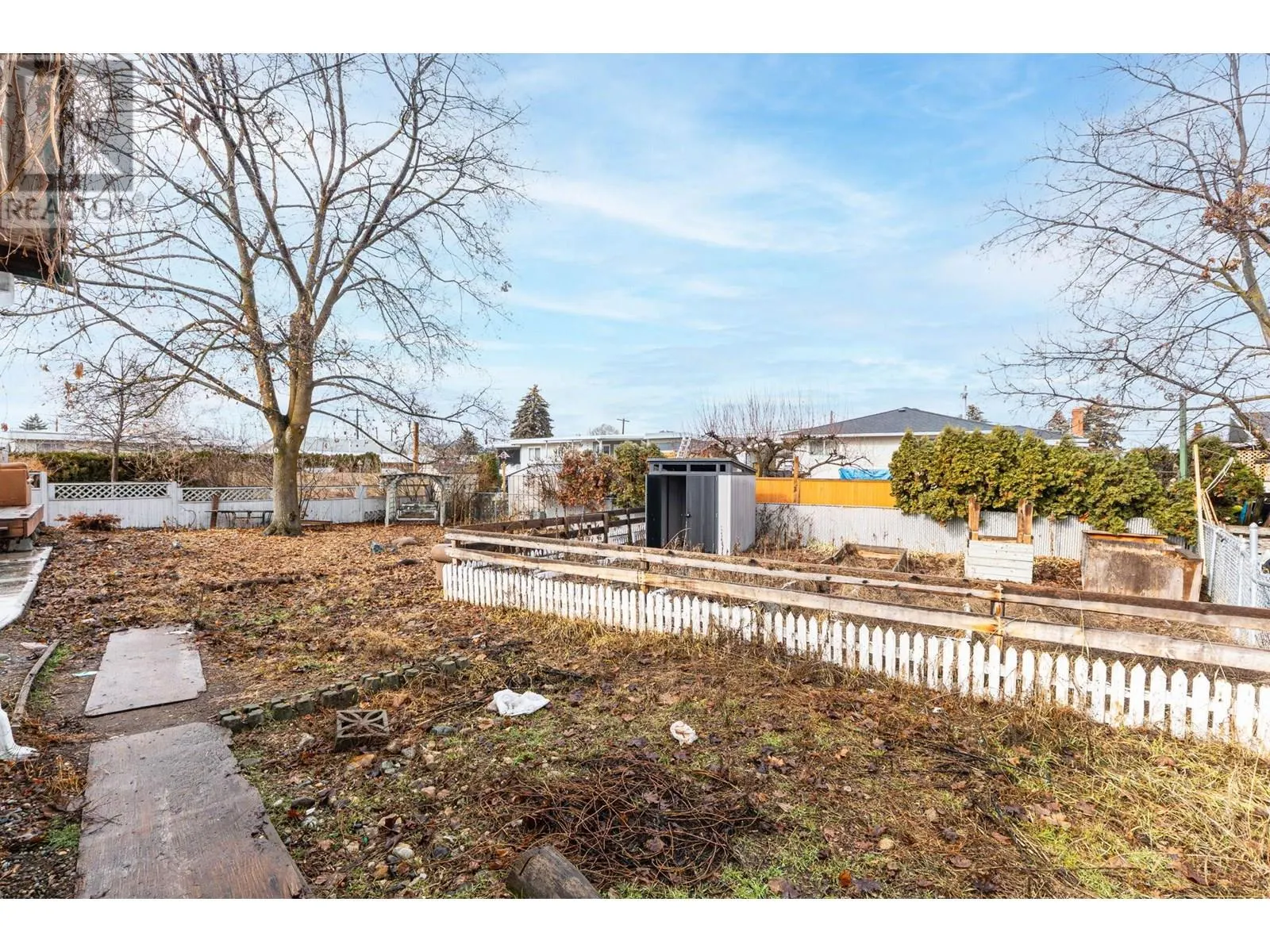 540 Lomond Road