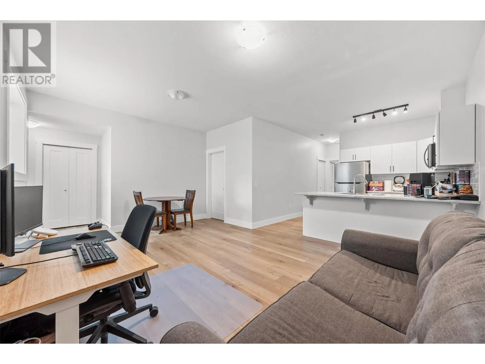 2602 Crown Crest Drive